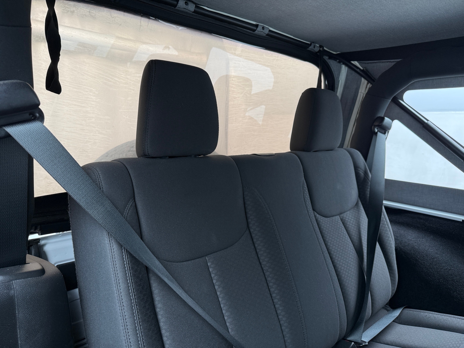 Thumbnail: 2015 Jeep Wrangler - 6