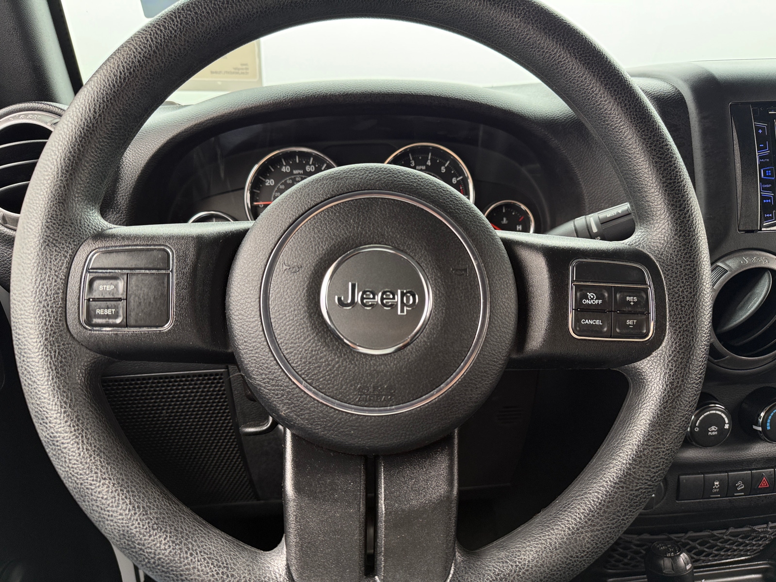 Thumbnail: 2015 Jeep Wrangler - 5