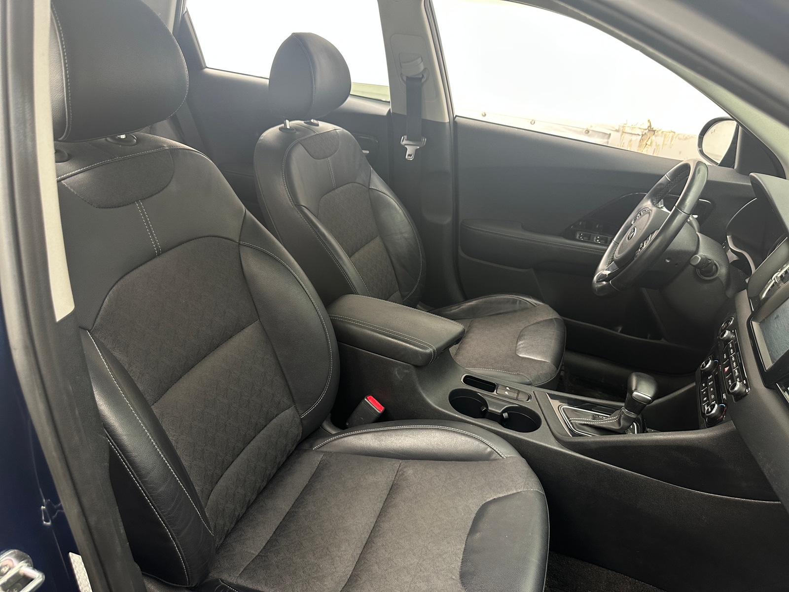 Thumbnail: 2017 Kia Niro - 2