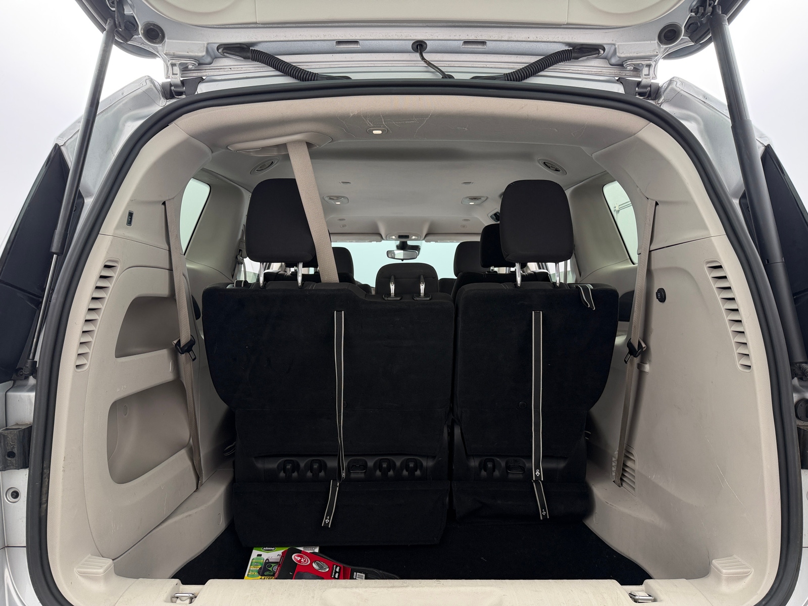 Thumbnail: 2023 Chrysler Voyager - 7