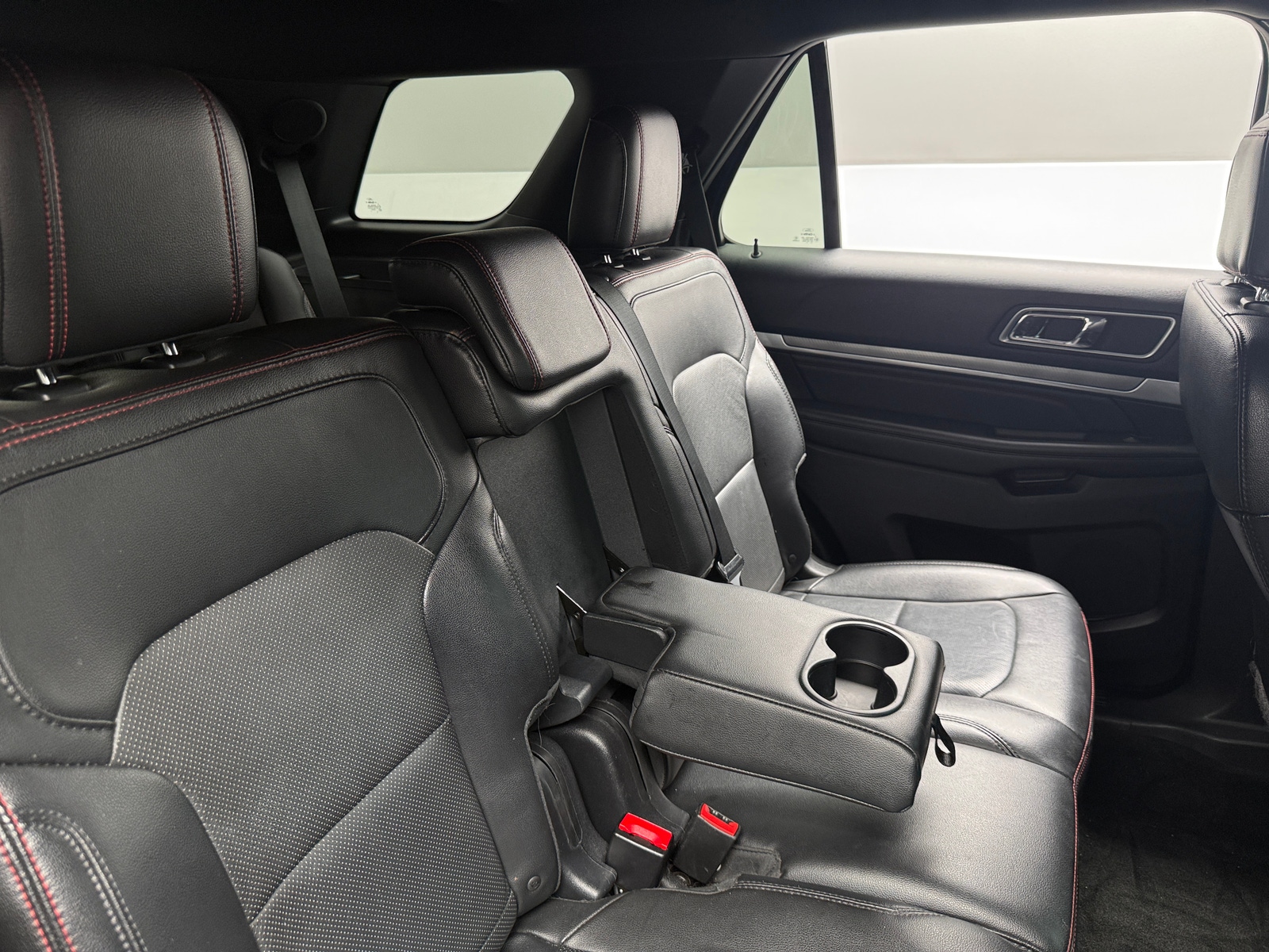 Thumbnail: 2016 Ford Explorer - 5