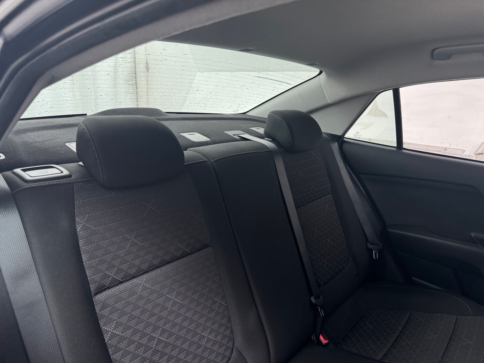 Thumbnail: 2020 Kia Rio - 6