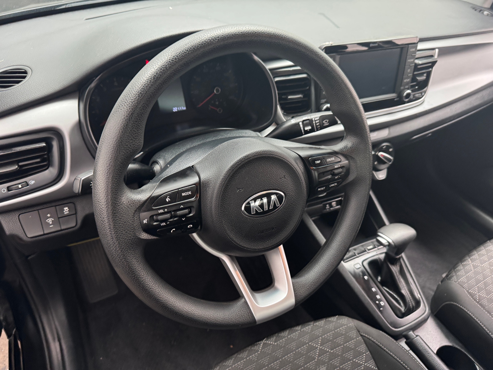 Thumbnail: 2020 Kia Rio - 5
