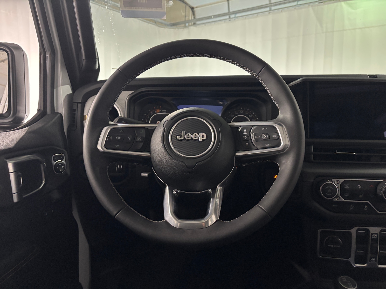 Thumbnail: 2025 Jeep Wrangler - 5