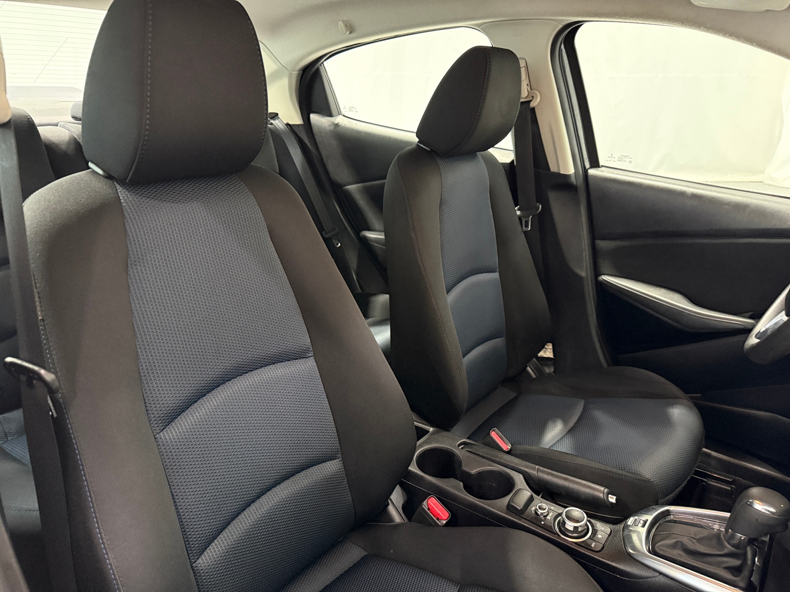 Thumbnail: 2017 Toyota Yaris iA - 2