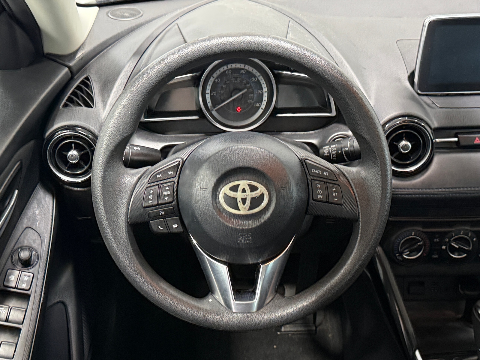 Thumbnail: 2017 Toyota Yaris iA - 5
