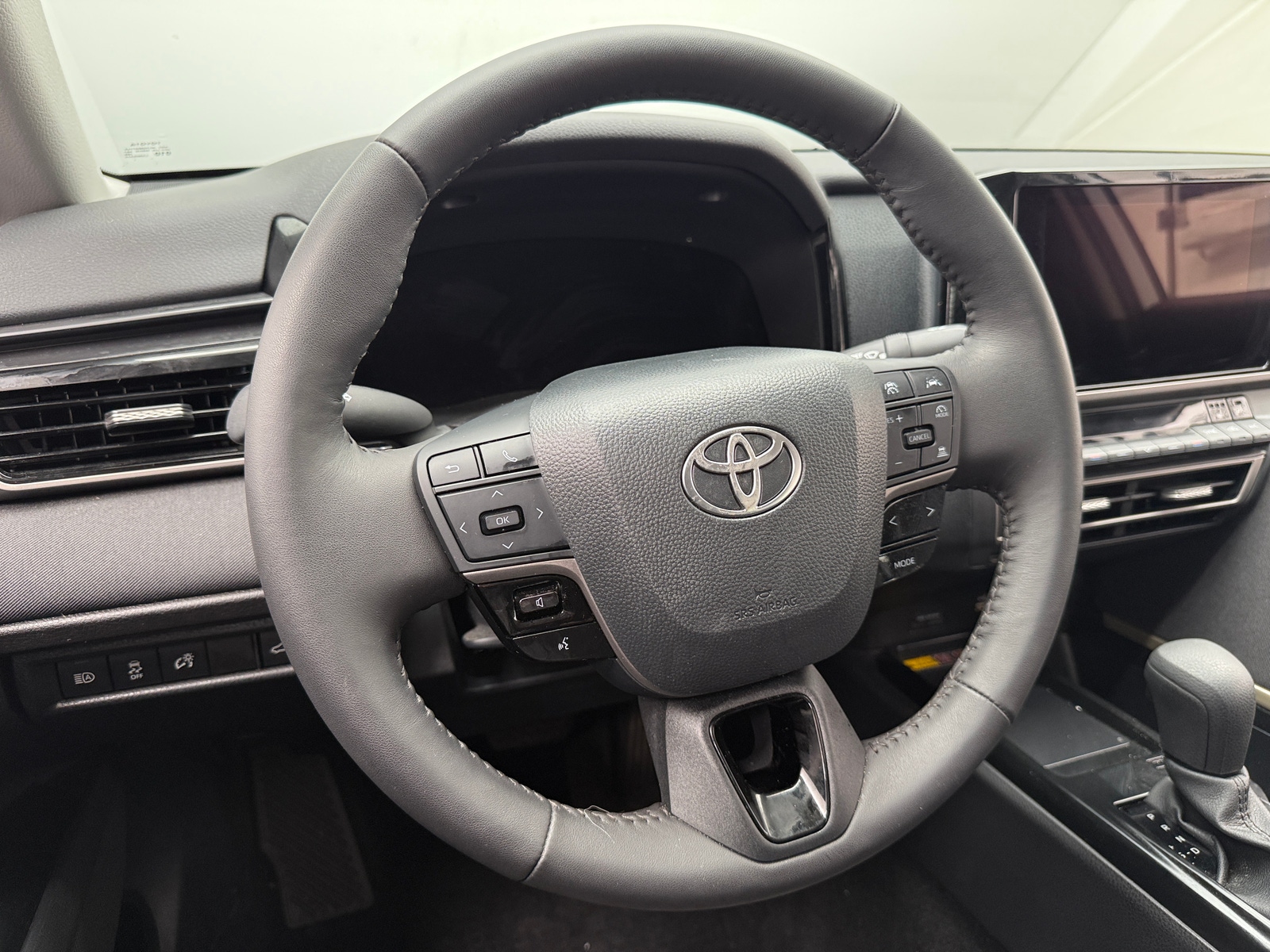 Thumbnail: 2025 Toyota Camry - 5