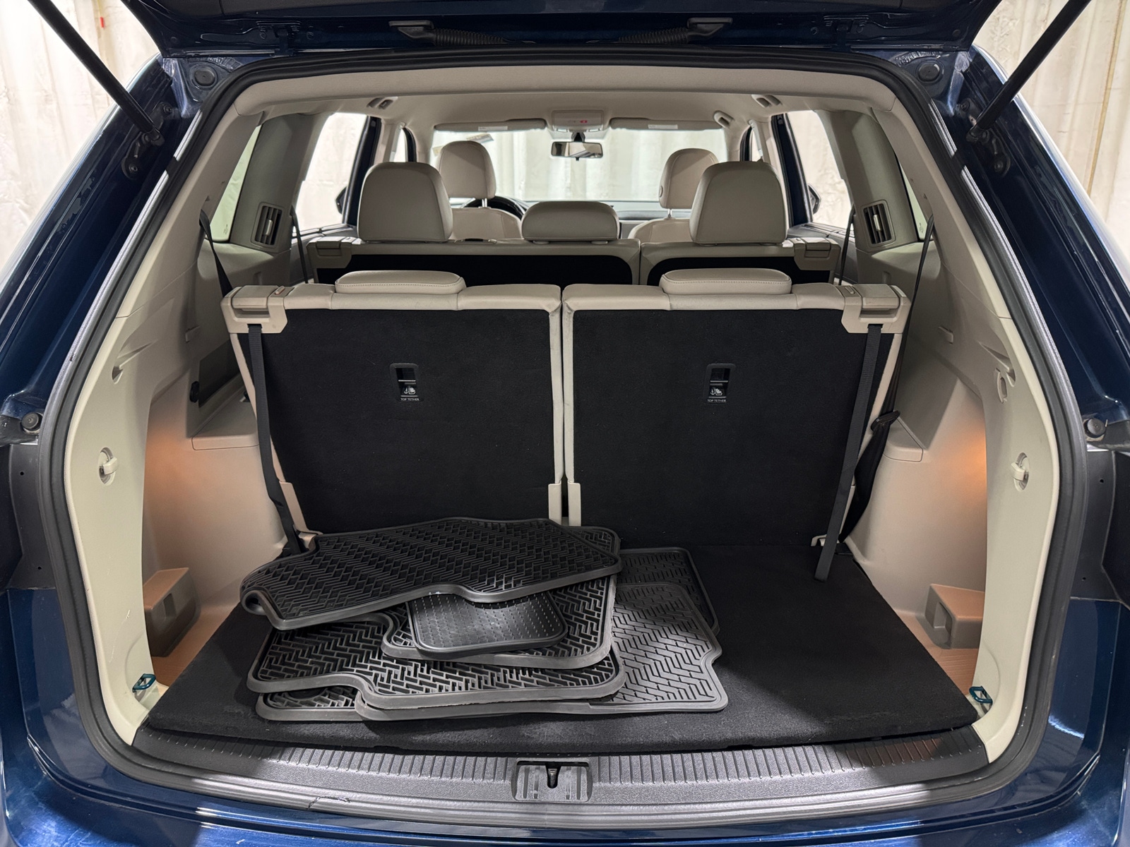 Thumbnail: 2018 Volkswagen Atlas - 6