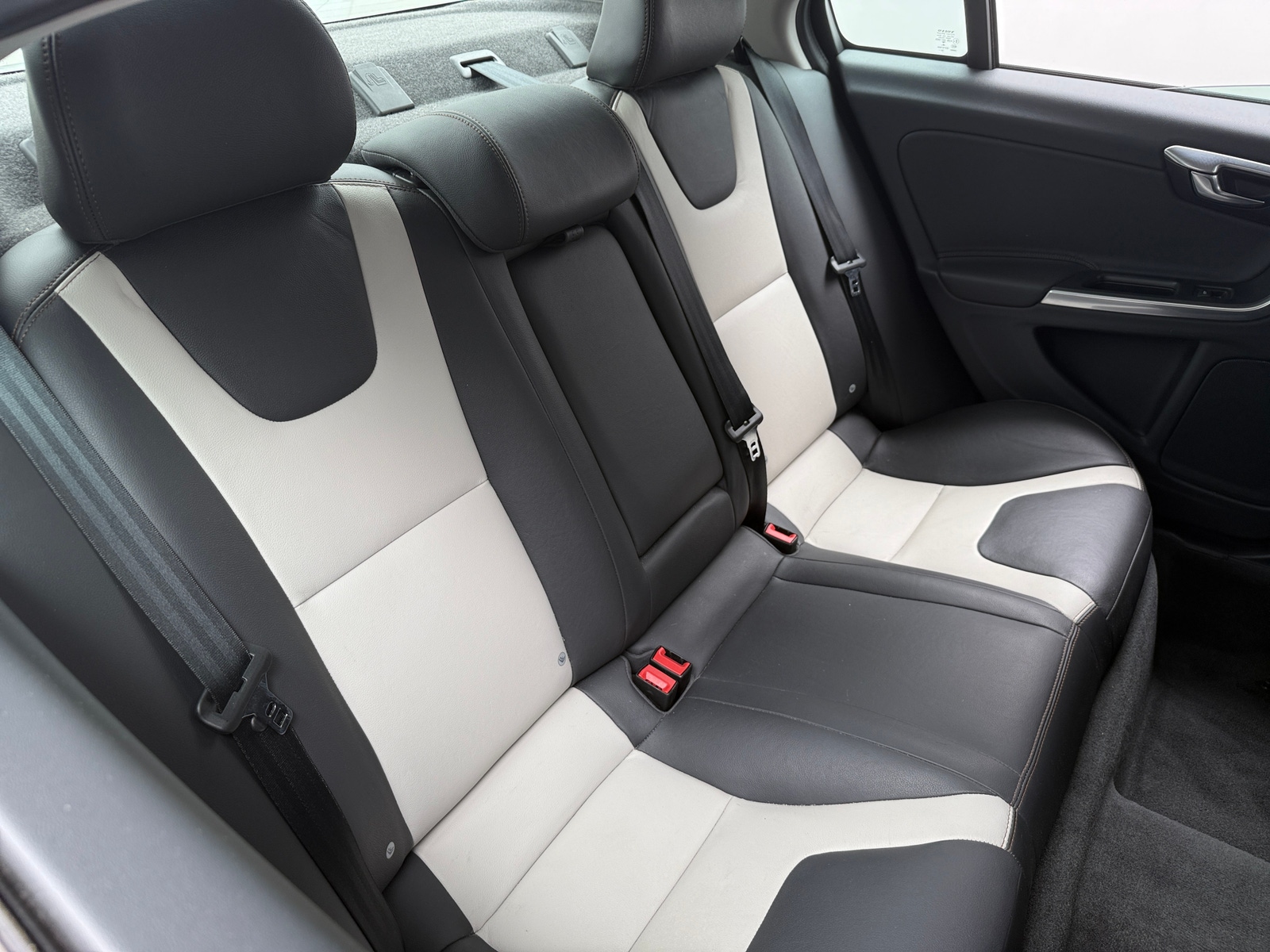 Thumbnail: 2017 Volvo S60 - 5