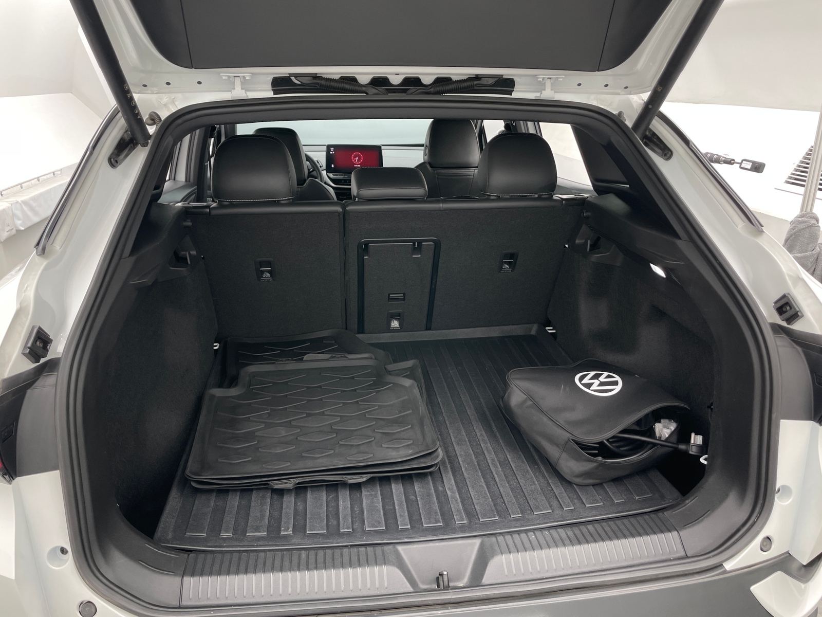 Thumbnail: 2024 Volkswagen ID.4 - 6