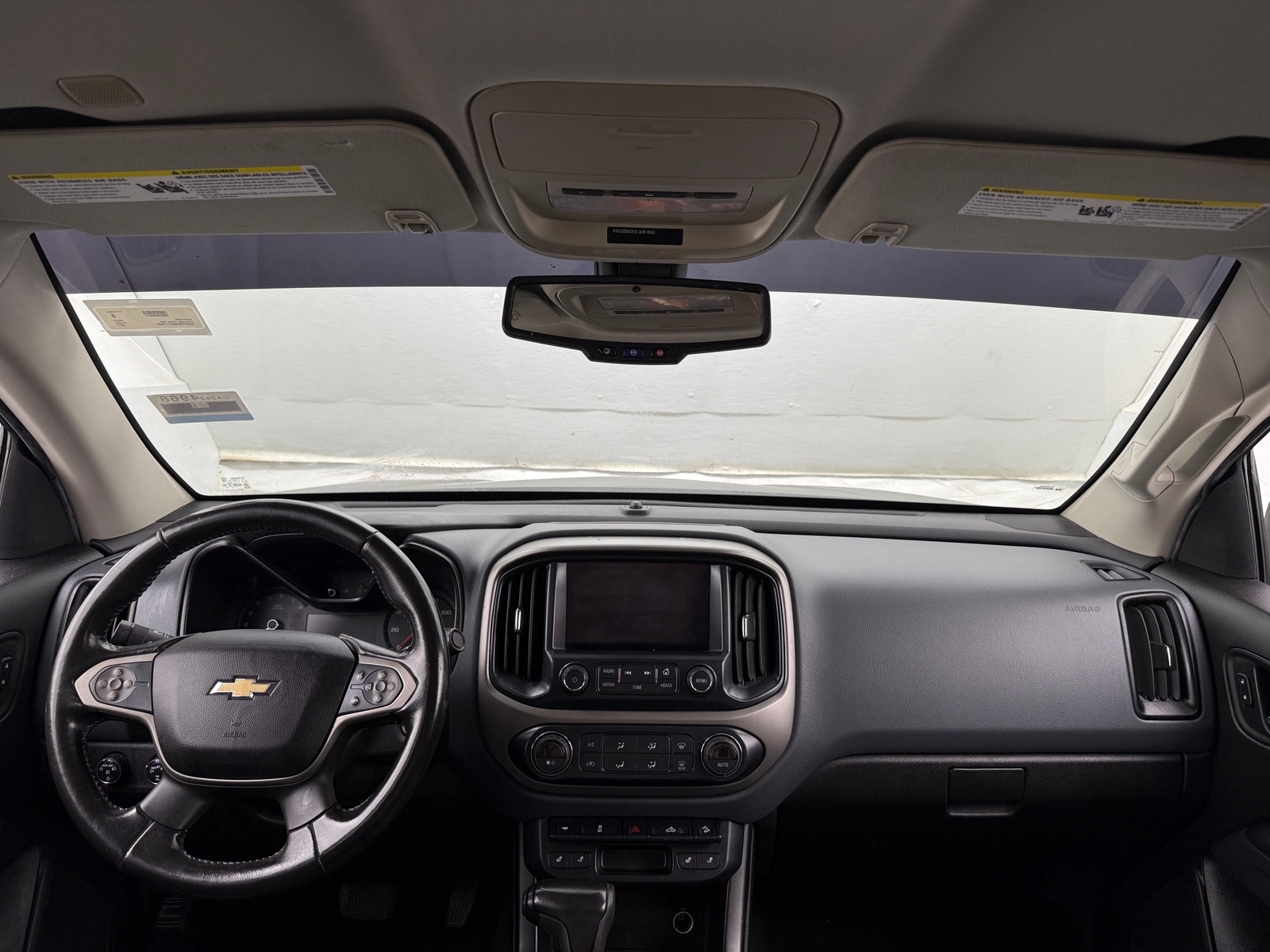 Thumbnail: 2017 Chevrolet Colorado - 3