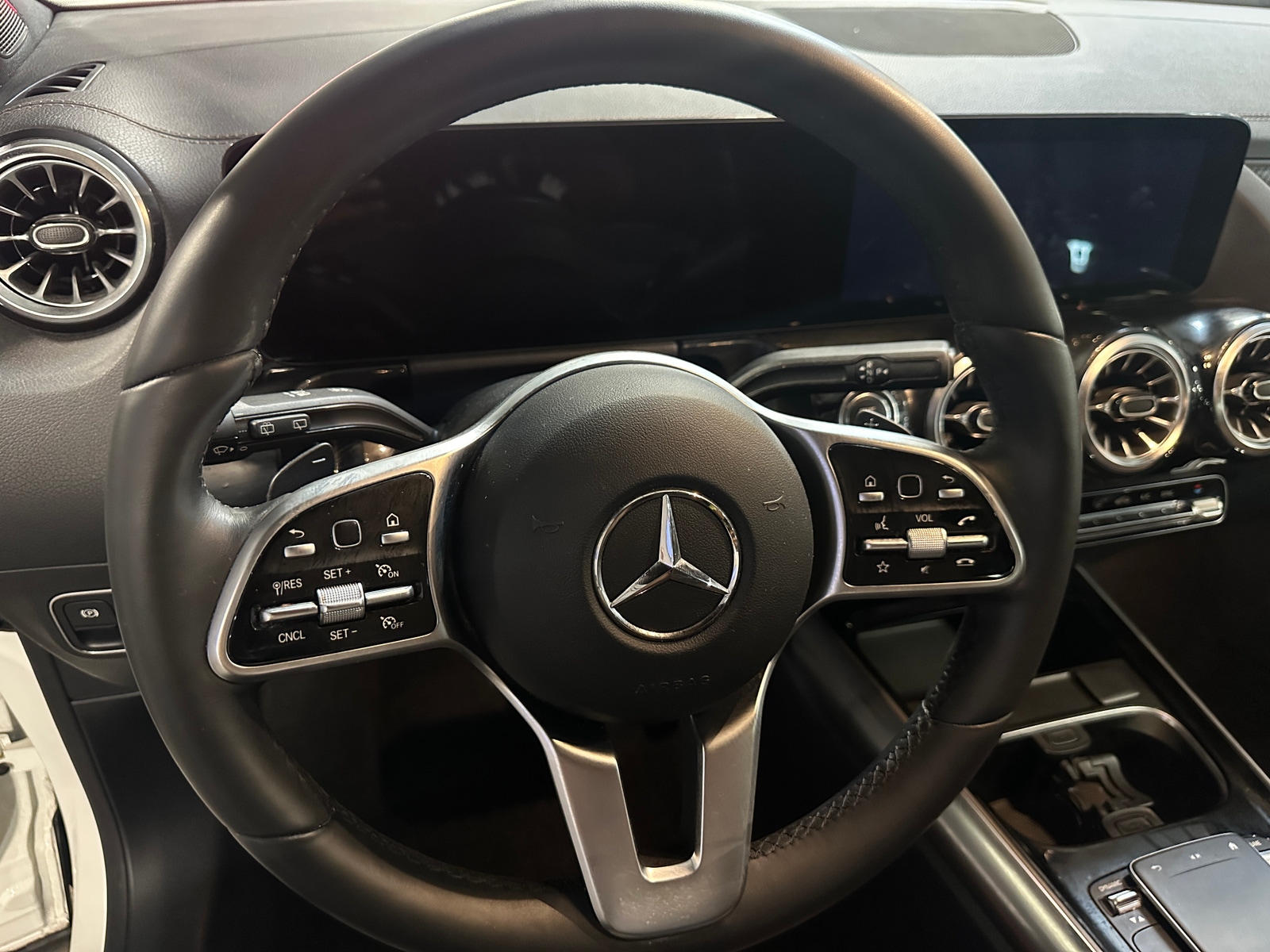 Thumbnail: 2022 Mercedes-Benz GLA - 4
