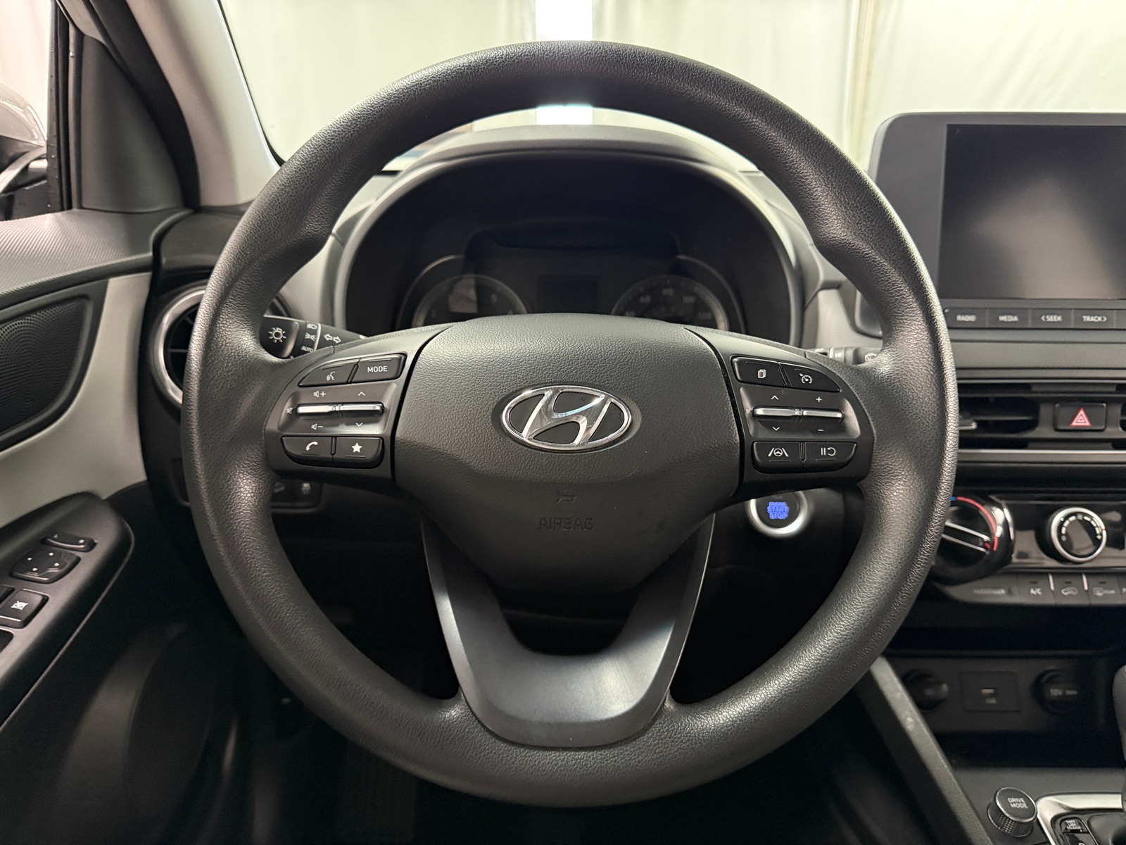 Thumbnail: 2023 Hyundai Kona - 5