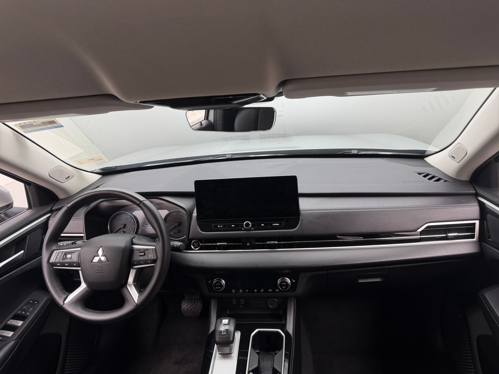 Thumbnail: 2025 Mitsubishi Outlander - 2