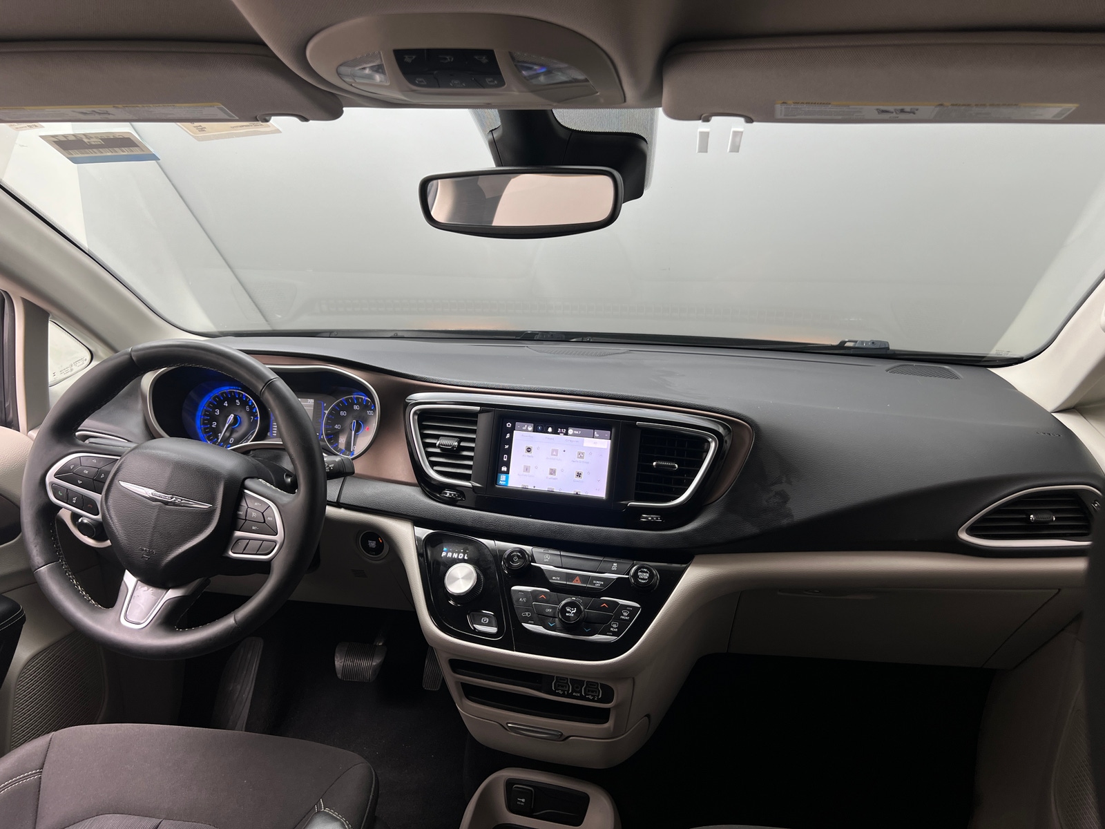 Thumbnail: 2023 Chrysler Voyager - 3