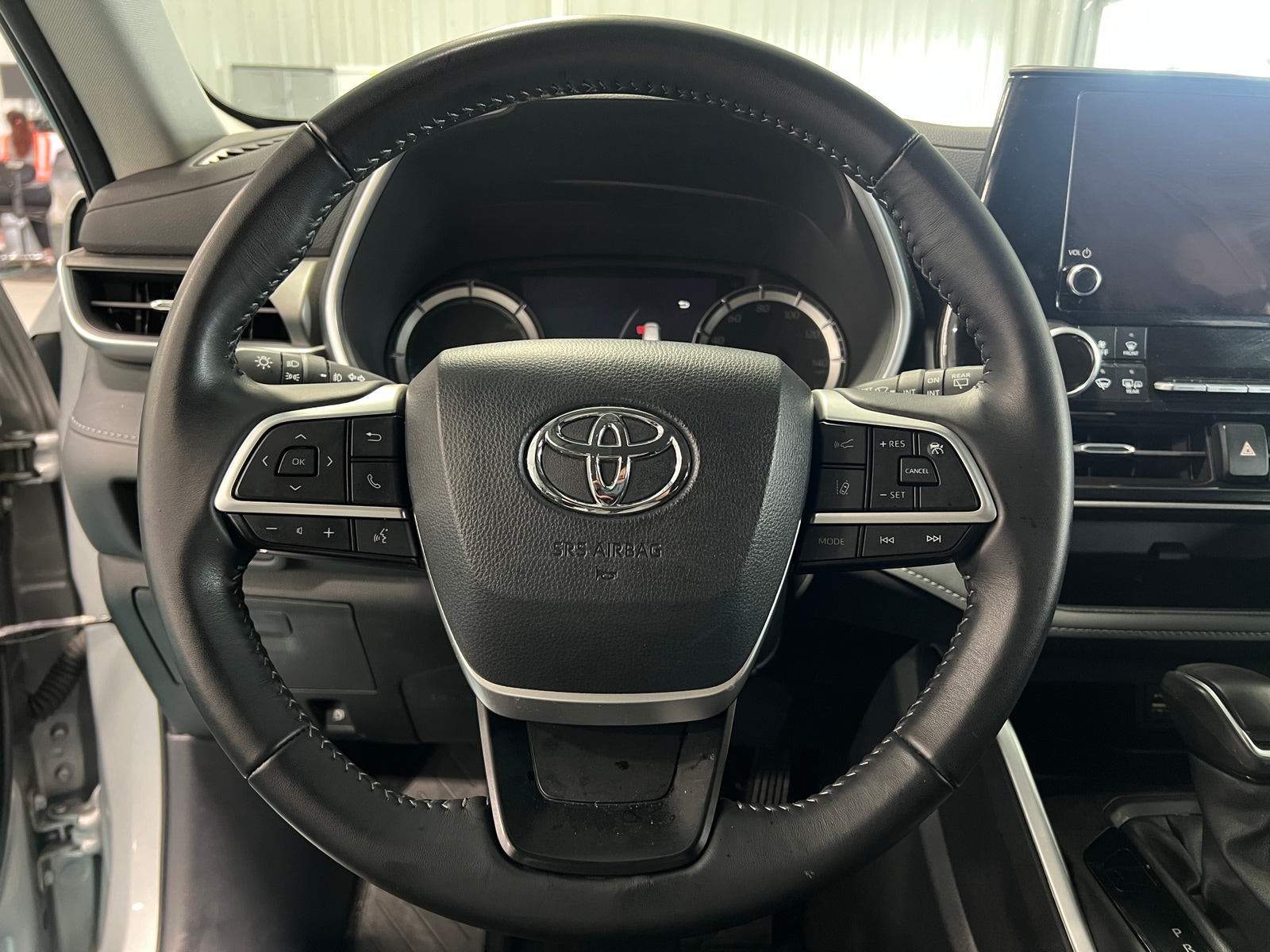 Thumbnail: 2024 Toyota Highlander - 4