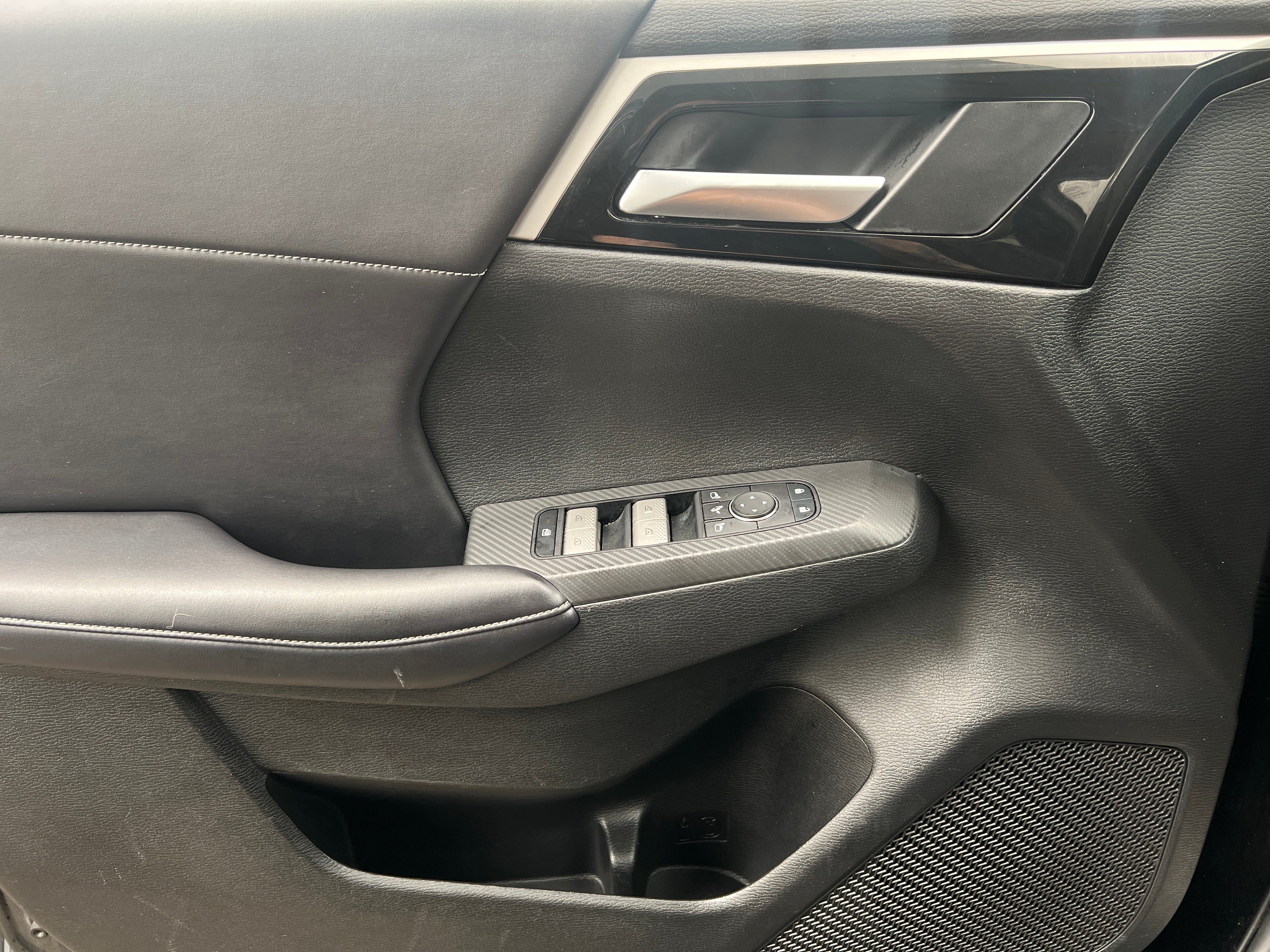 2024 Mitsubishi Outlander SE - Photo 9