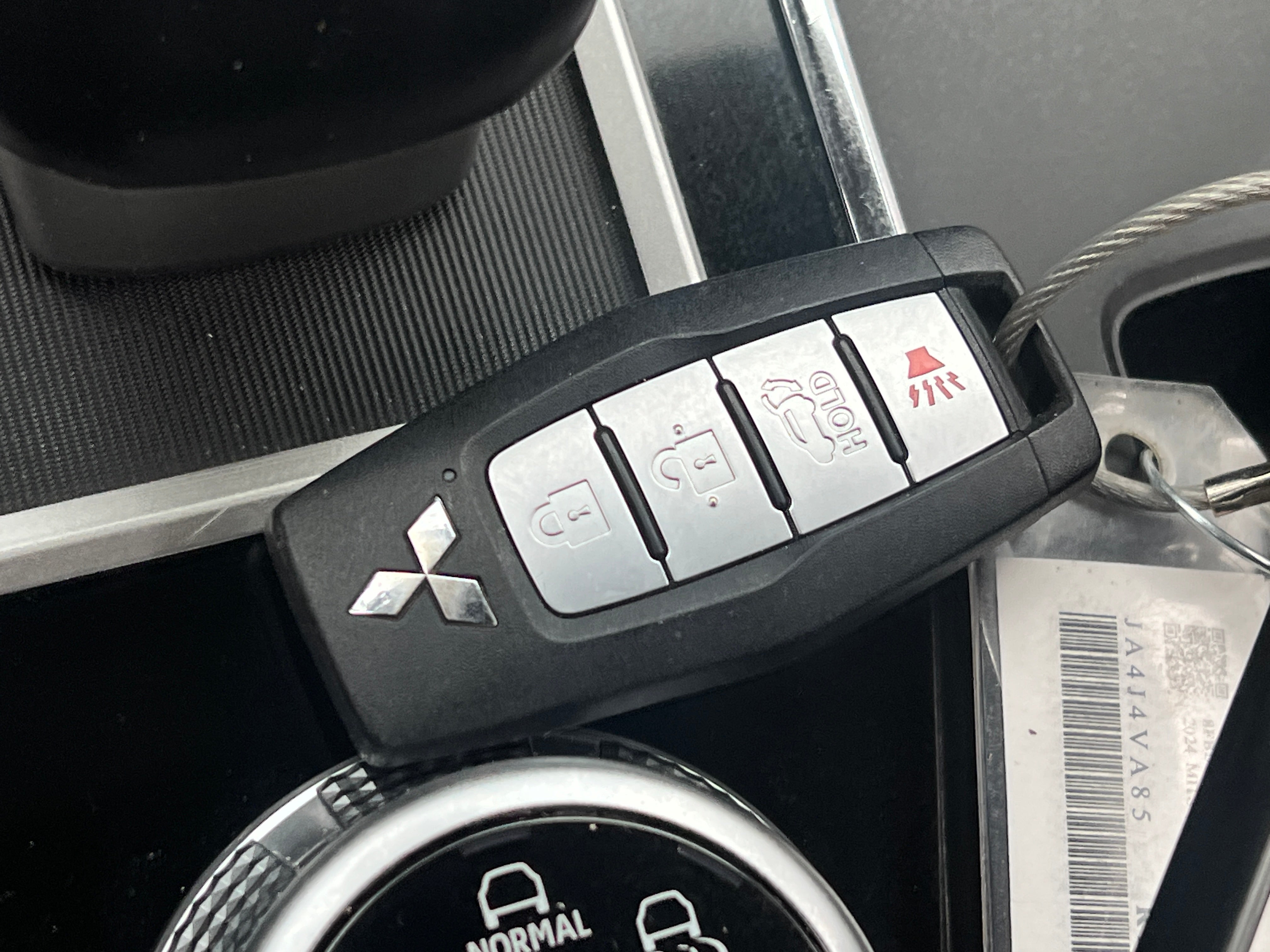 2024 Mitsubishi Outlander SE - Photo 12