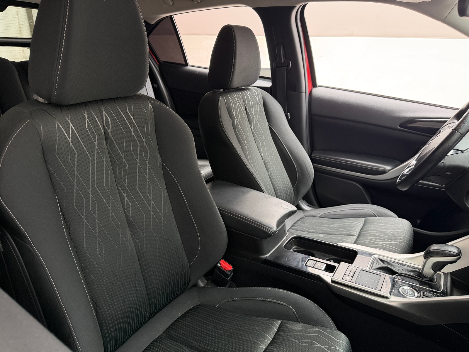 Thumbnail: 2020 Mitsubishi Eclipse Cross - 2