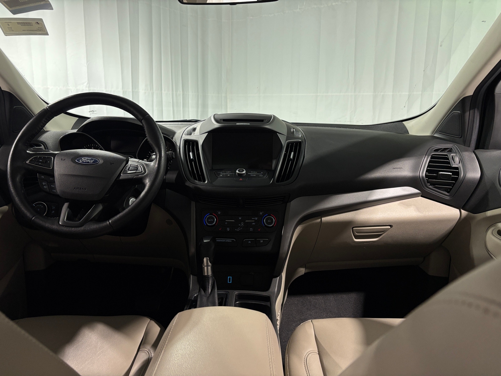 Thumbnail: 2017 Ford Escape - 3