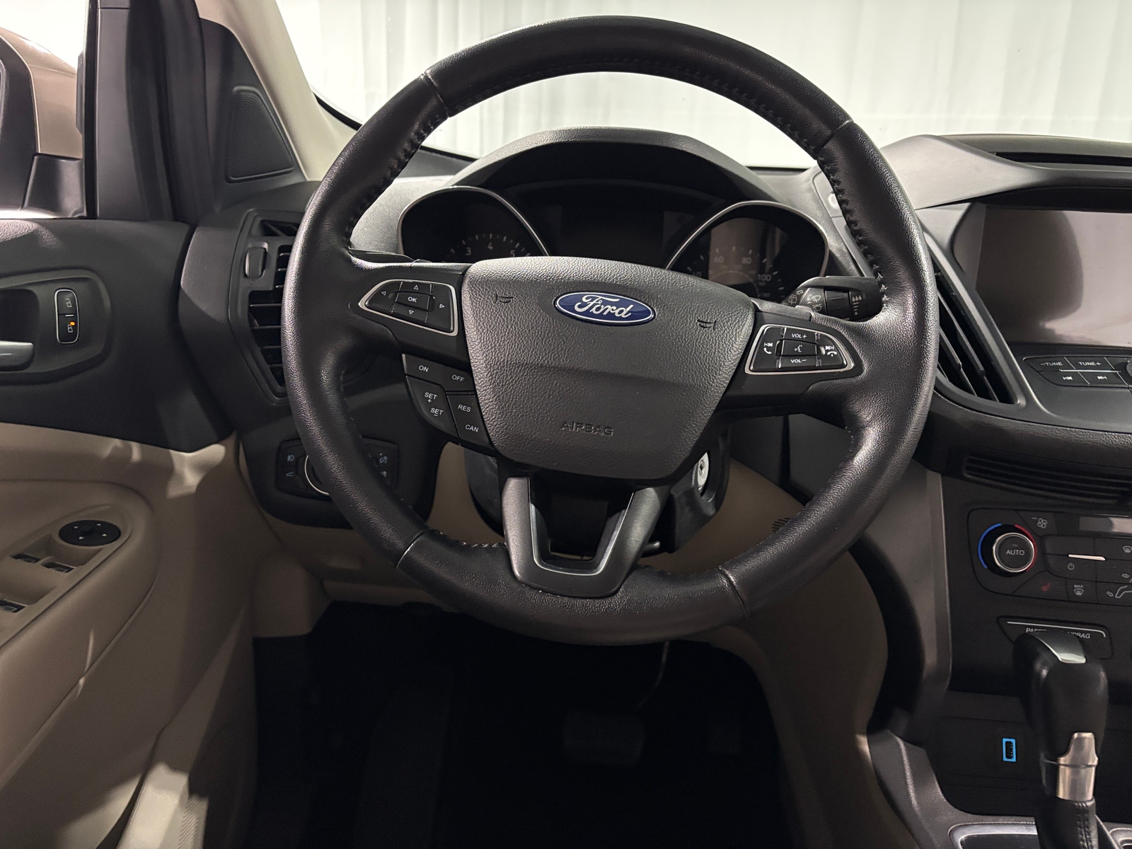 Thumbnail: 2017 Ford Escape - 5