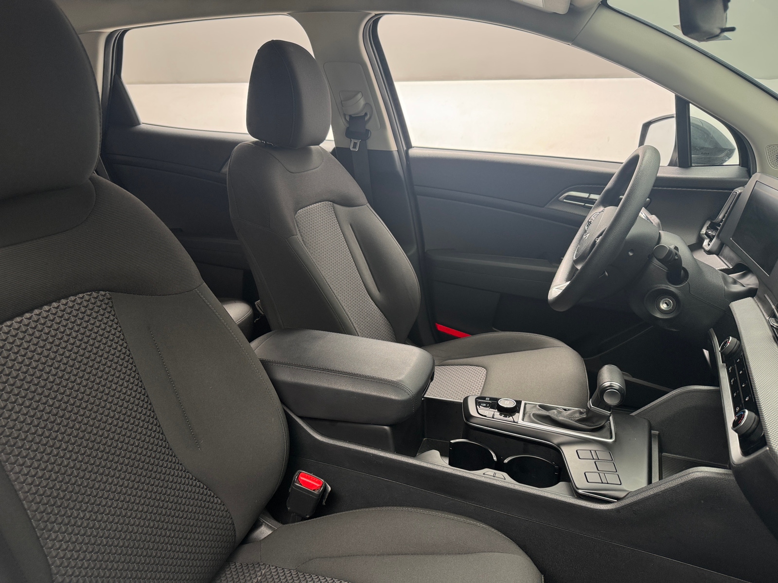 Thumbnail: 2025 Kia Sportage - 2
