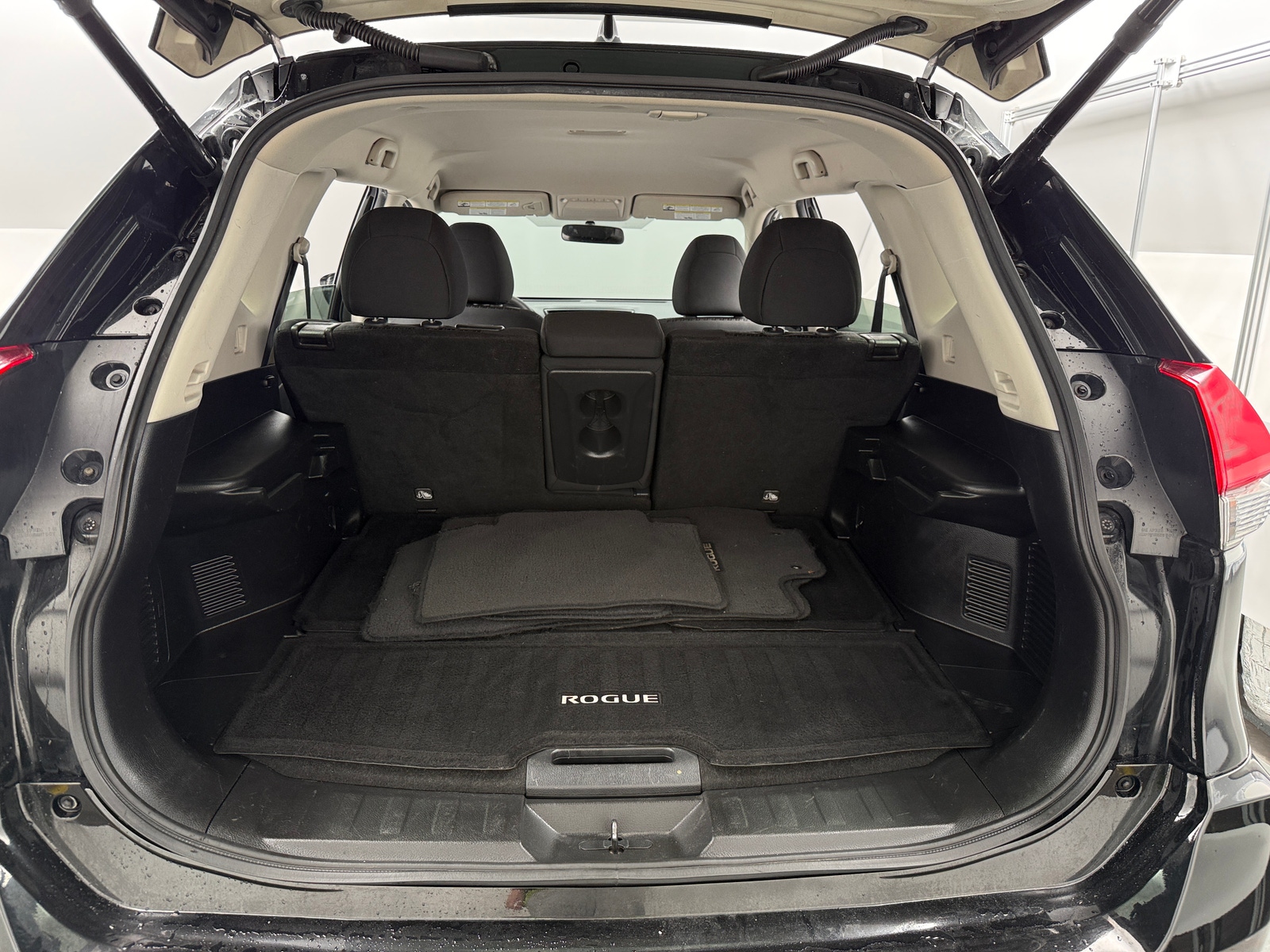 Thumbnail: 2018 Nissan Rogue - 7
