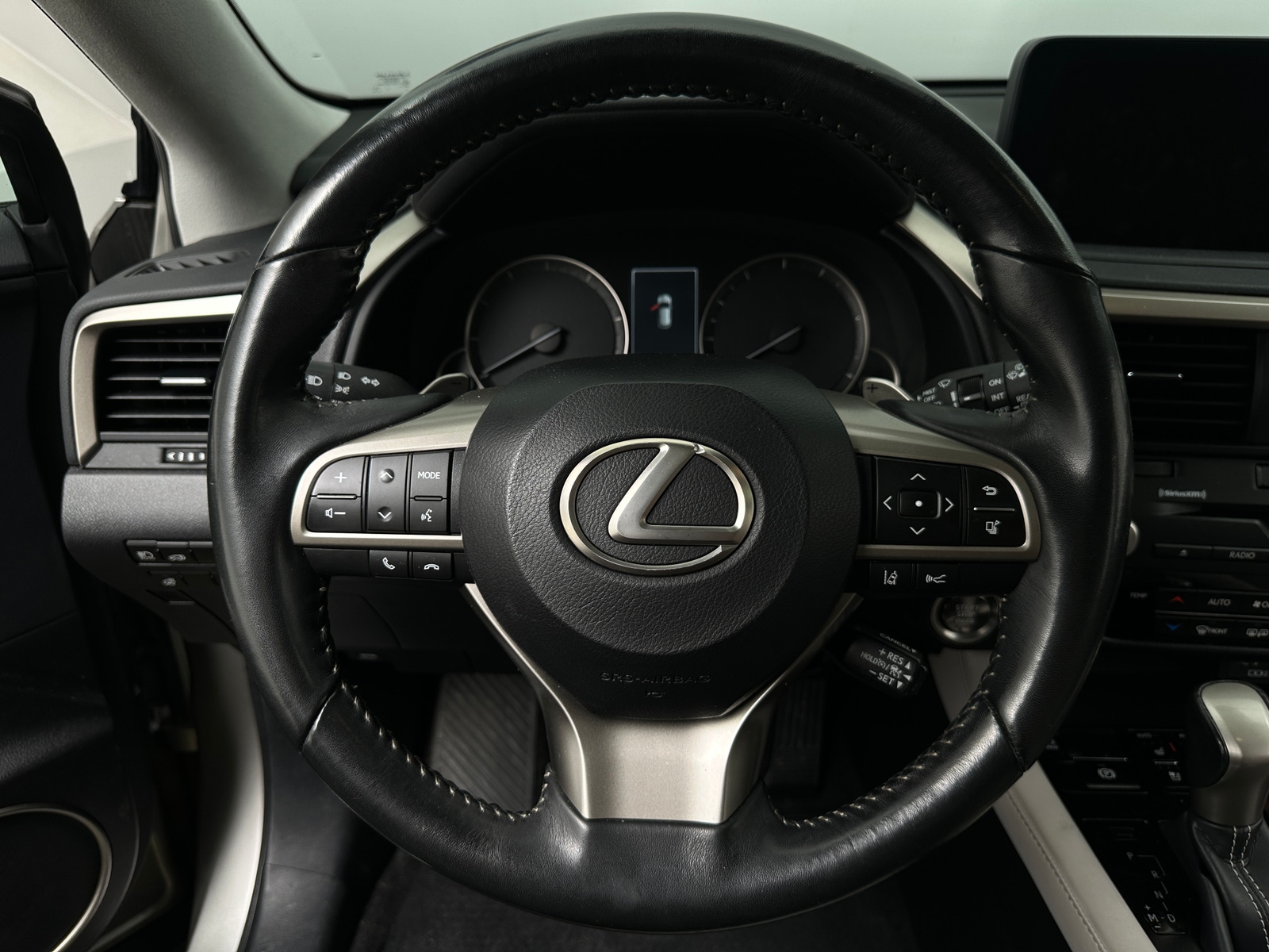 Thumbnail: 2020 Lexus RX - 4