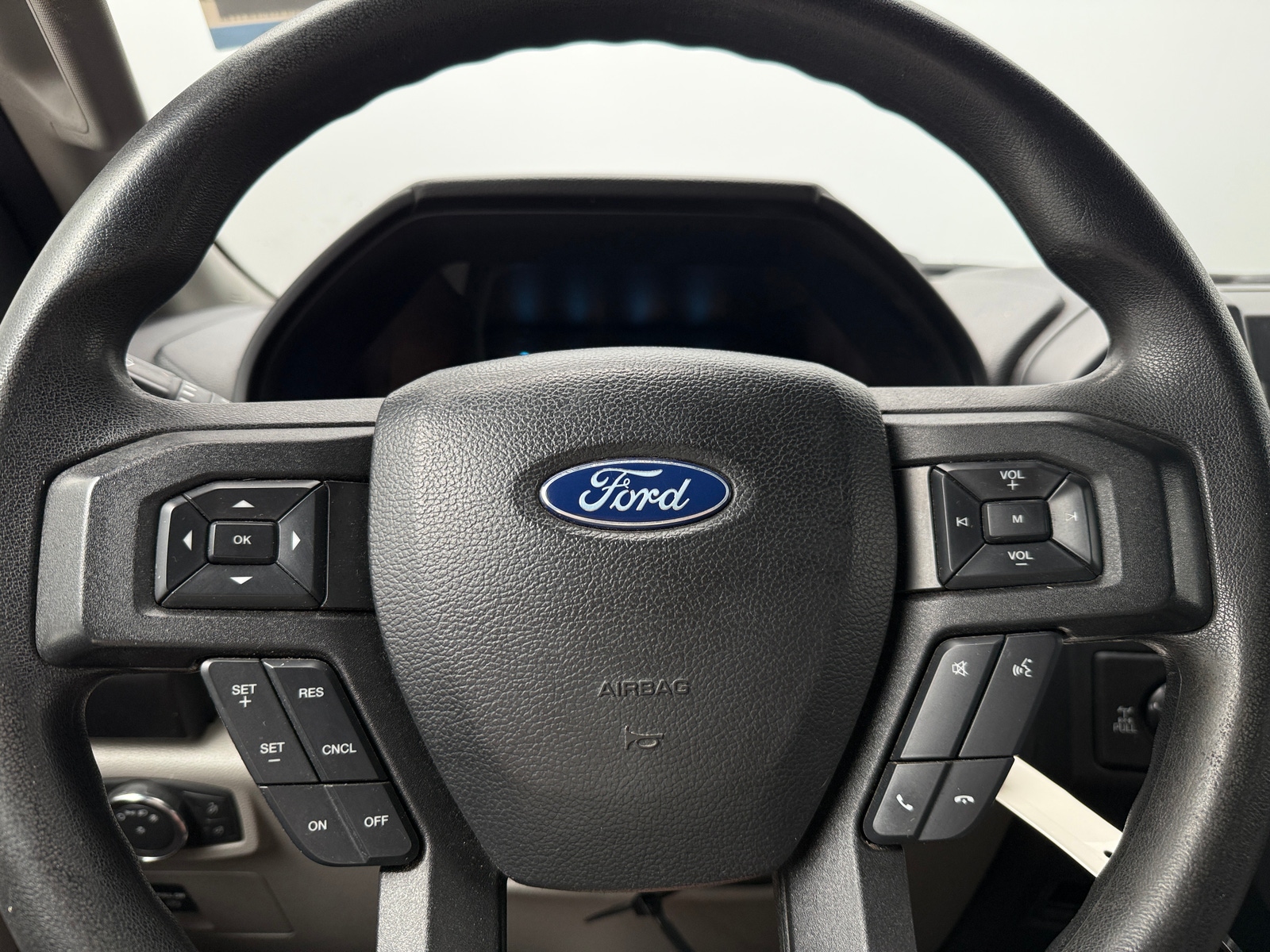Thumbnail: 2019 Ford Econoline - 5