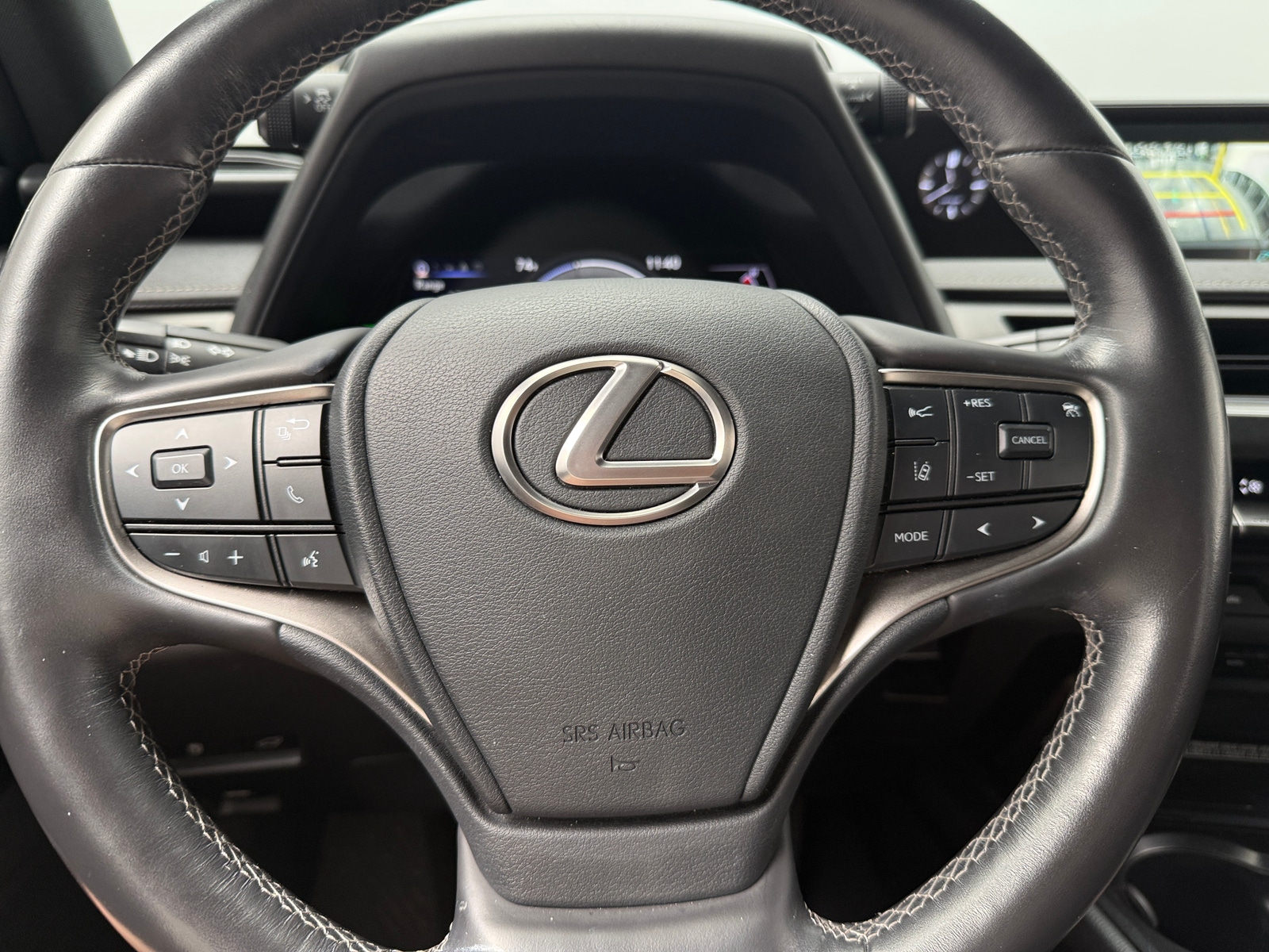 Thumbnail: 2021 Lexus UX - 4