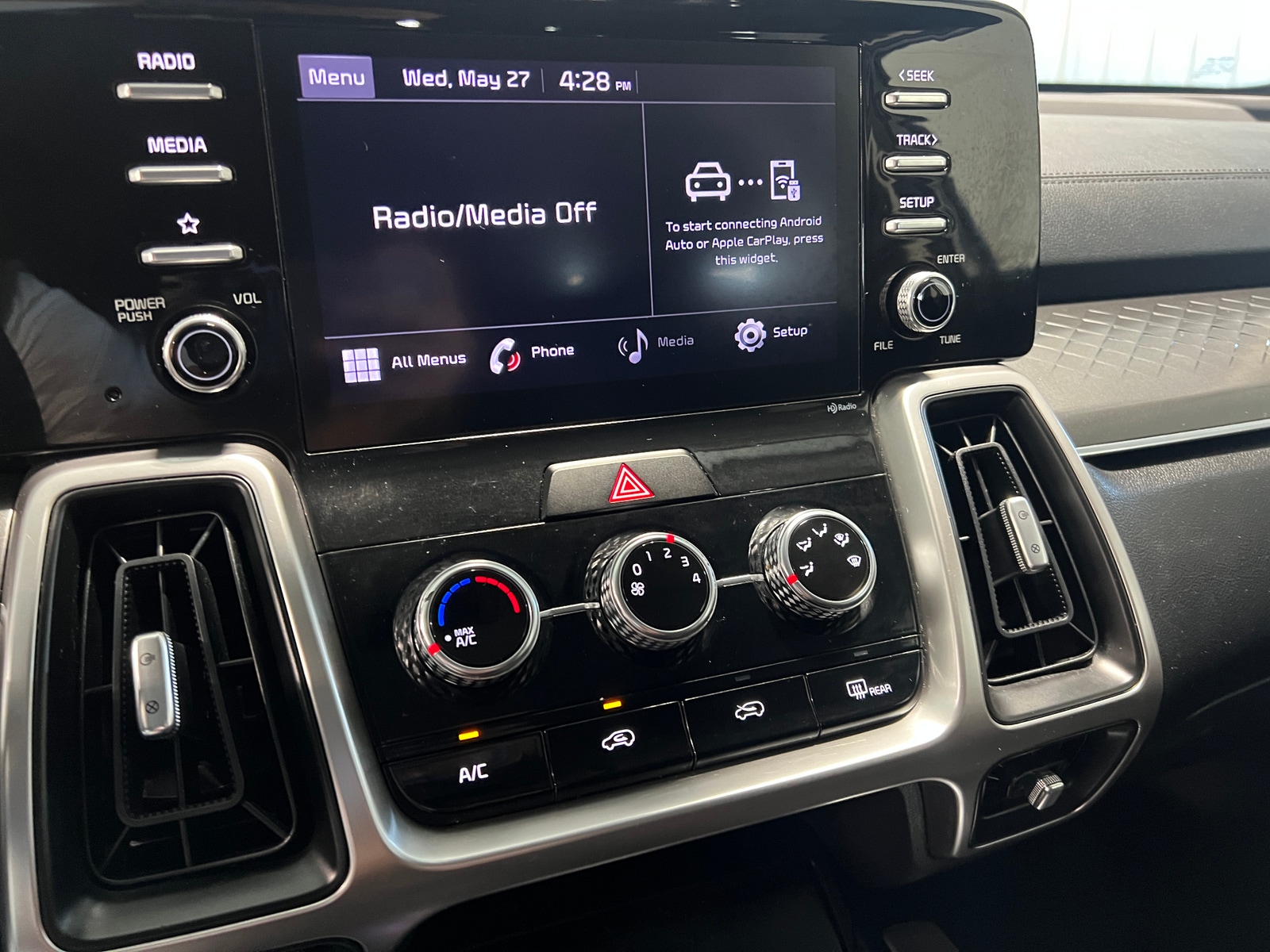 Thumbnail: 2021 Kia Sorento - 4