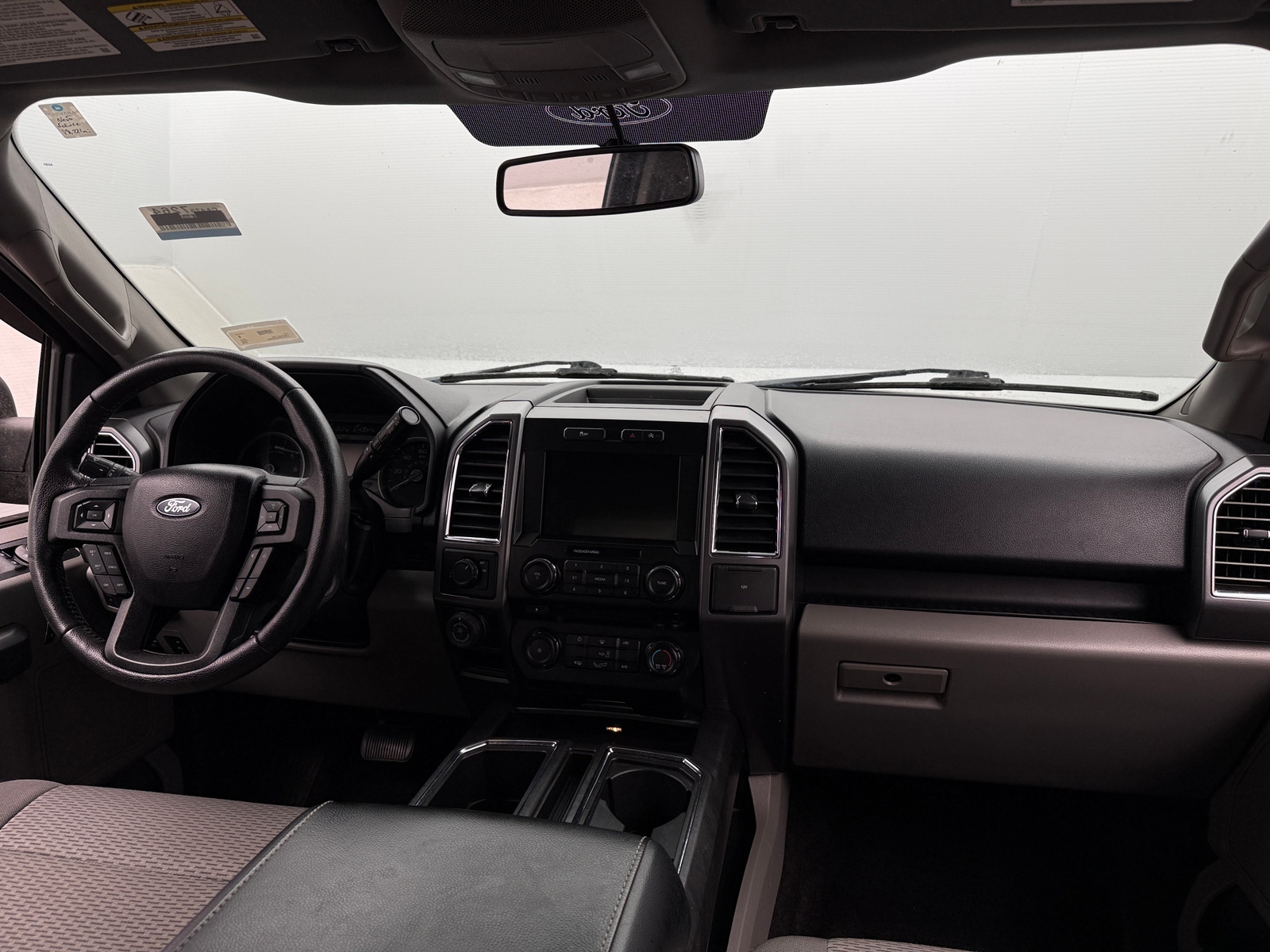 Thumbnail: 2016 Ford Econoline - 3