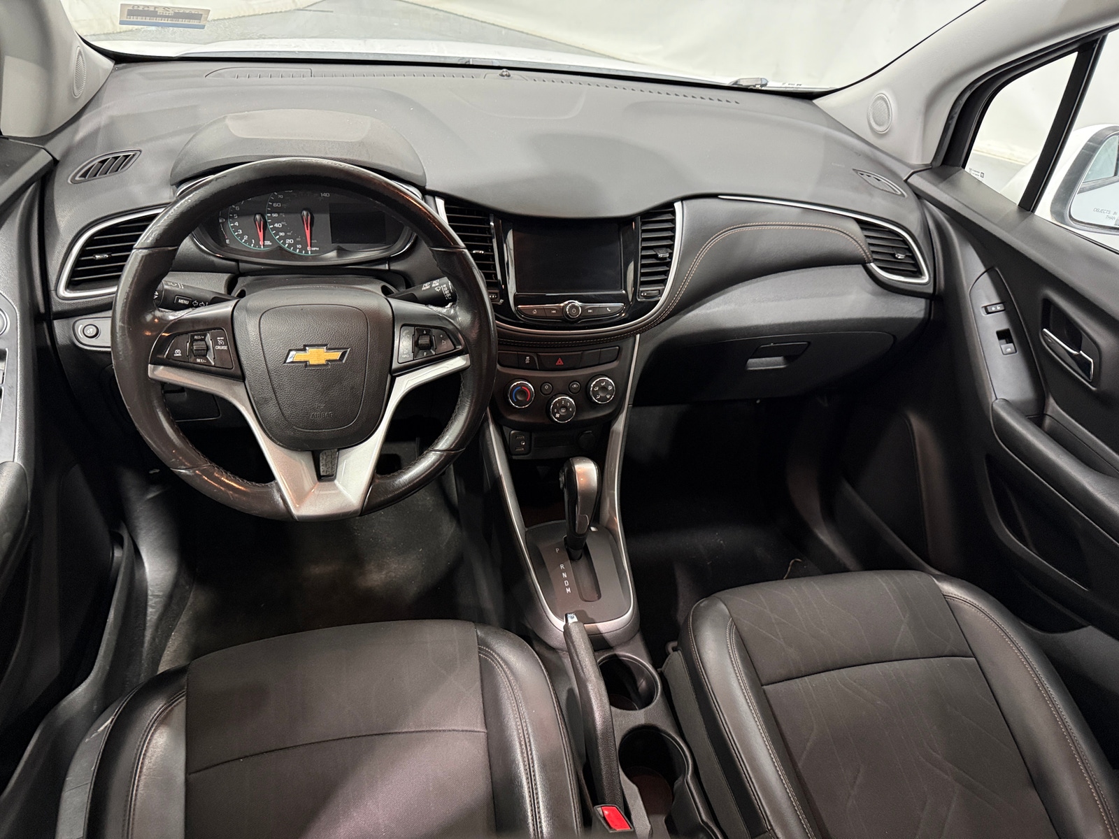 Thumbnail: 2022 Chevrolet Trax - 2
