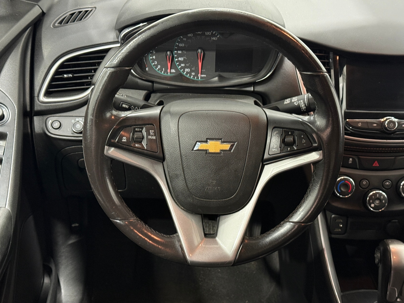 Thumbnail: 2022 Chevrolet Trax - 4