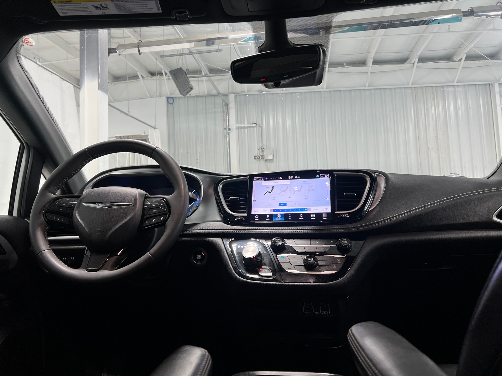 Thumbnail: 2024 Chrysler Pacifica - 2