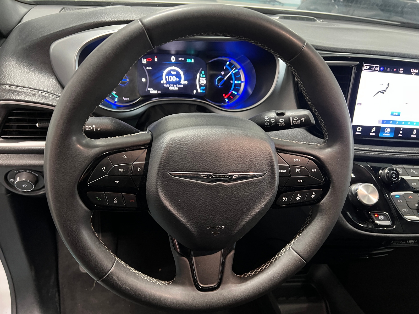 Thumbnail: 2024 Chrysler Pacifica - 4