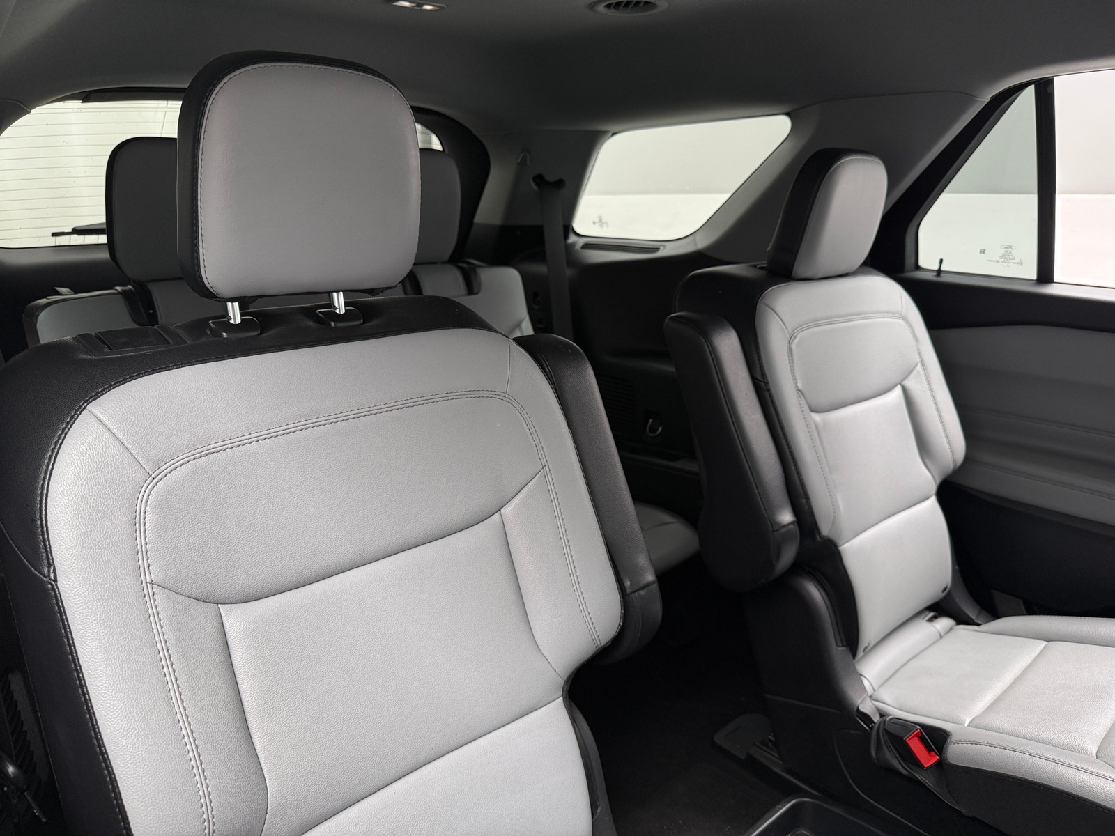 Thumbnail: 2021 Ford Explorer - 6