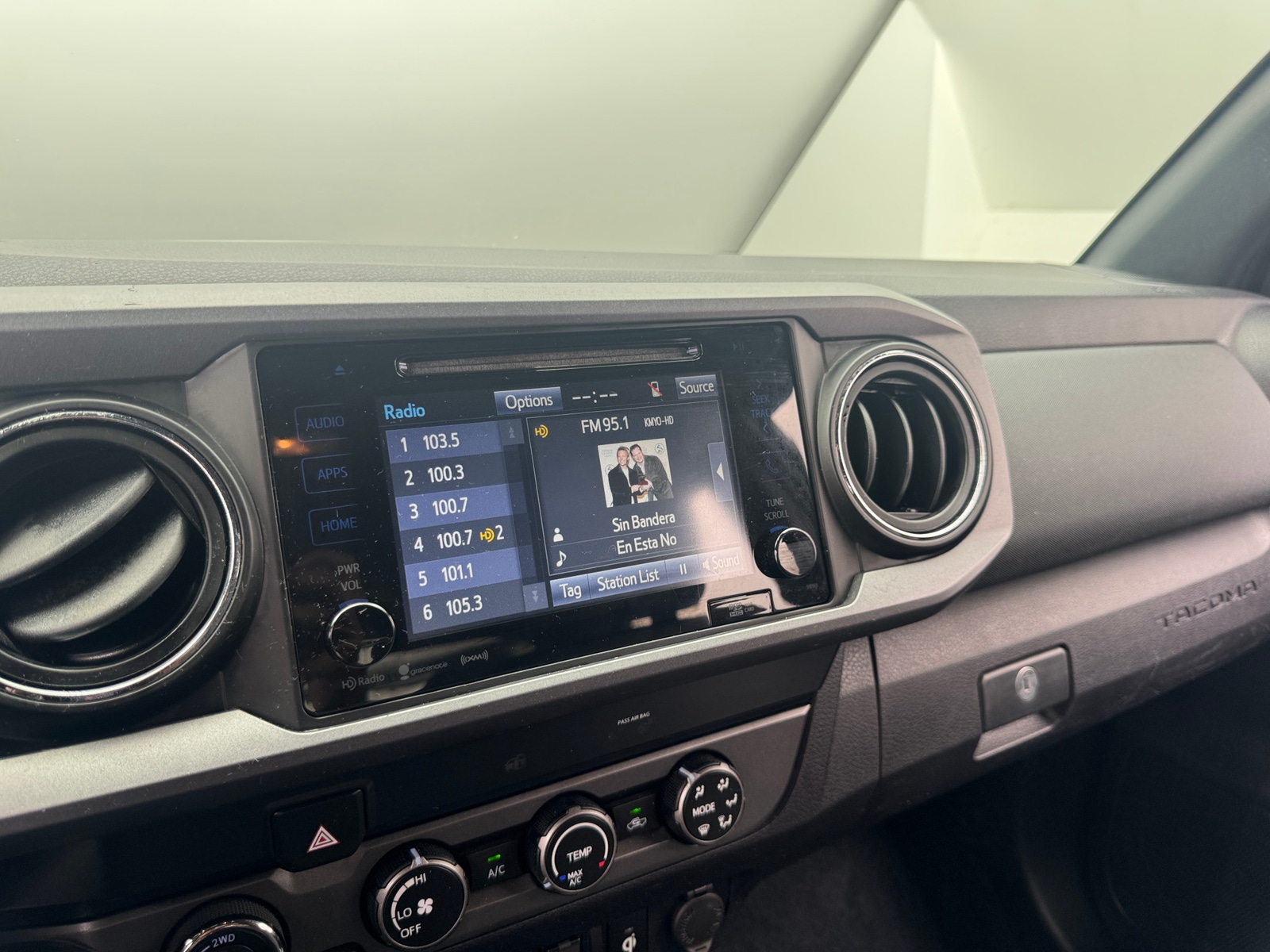 Thumbnail: 2019 Toyota Tacoma - 4