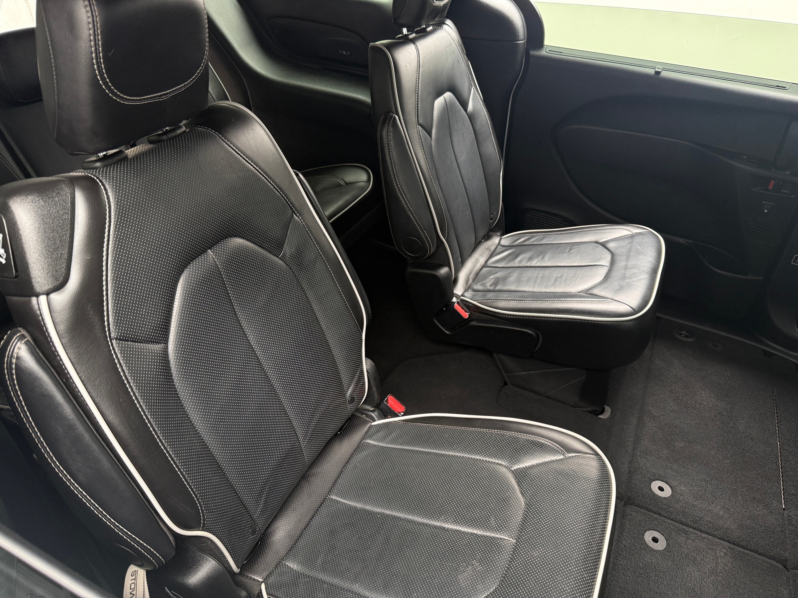Thumbnail: 2024 Chrysler Pacifica - 5