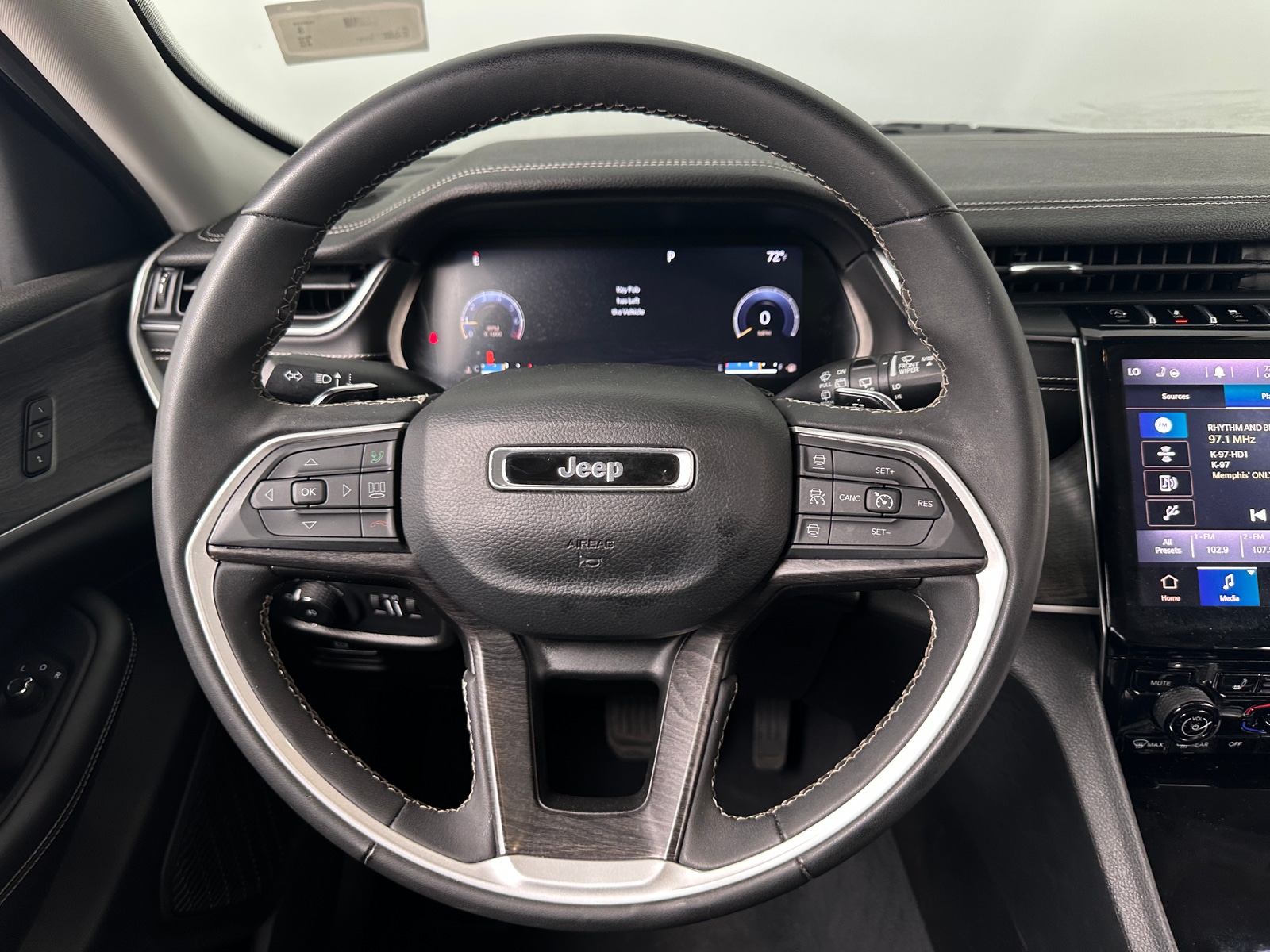 Thumbnail: 2023 Jeep Grand Cherokee - 4