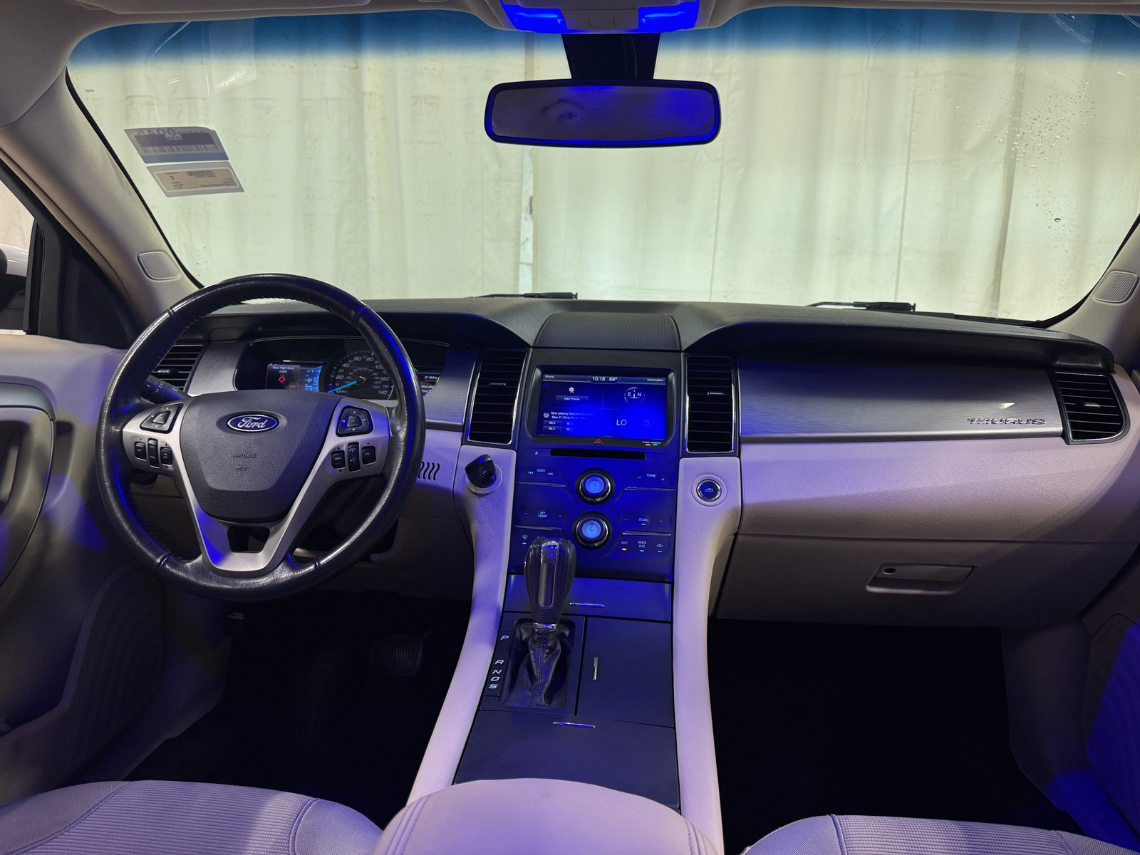 Thumbnail: 2014 Ford Taurus - 3
