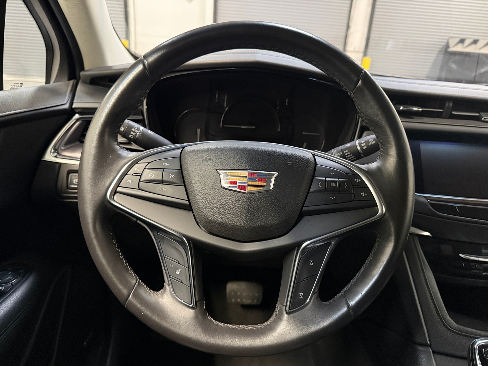 Thumbnail: 2017 Cadillac XT5 - 4