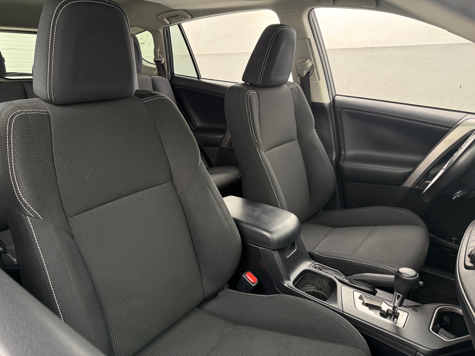 Thumbnail: 2016 Toyota RAV4 - 2