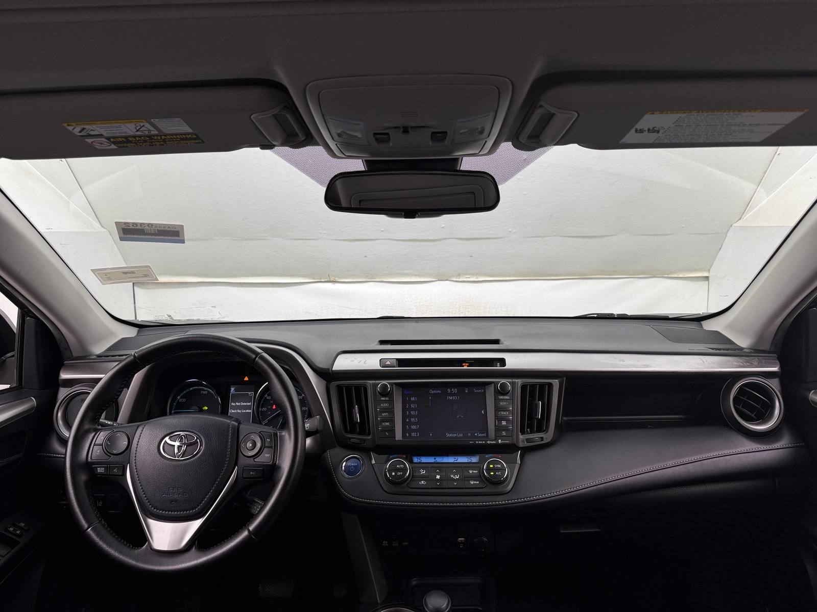 Thumbnail: 2016 Toyota RAV4 - 3
