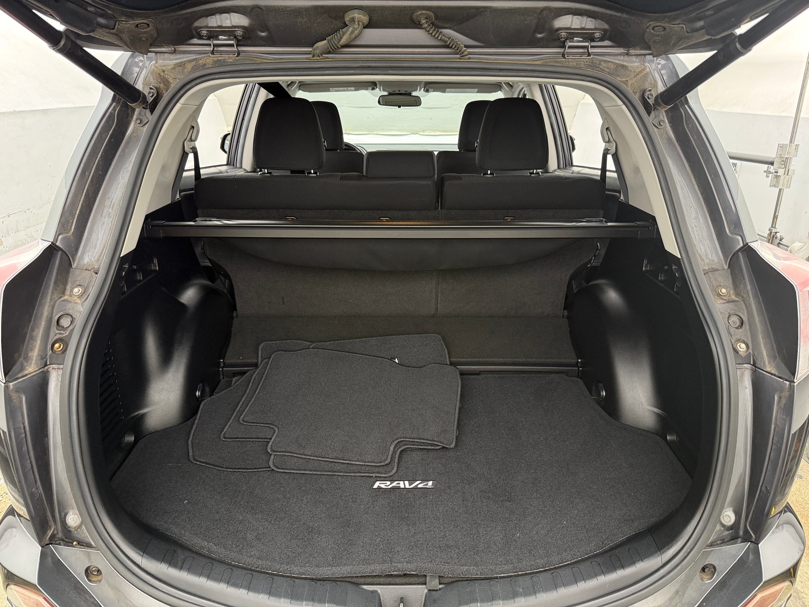 Thumbnail: 2016 Toyota RAV4 - 7