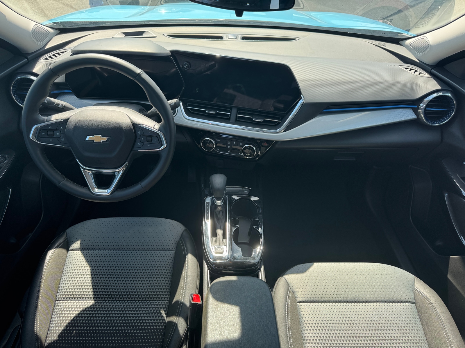 Thumbnail: 2025 Chevrolet Trax - 3