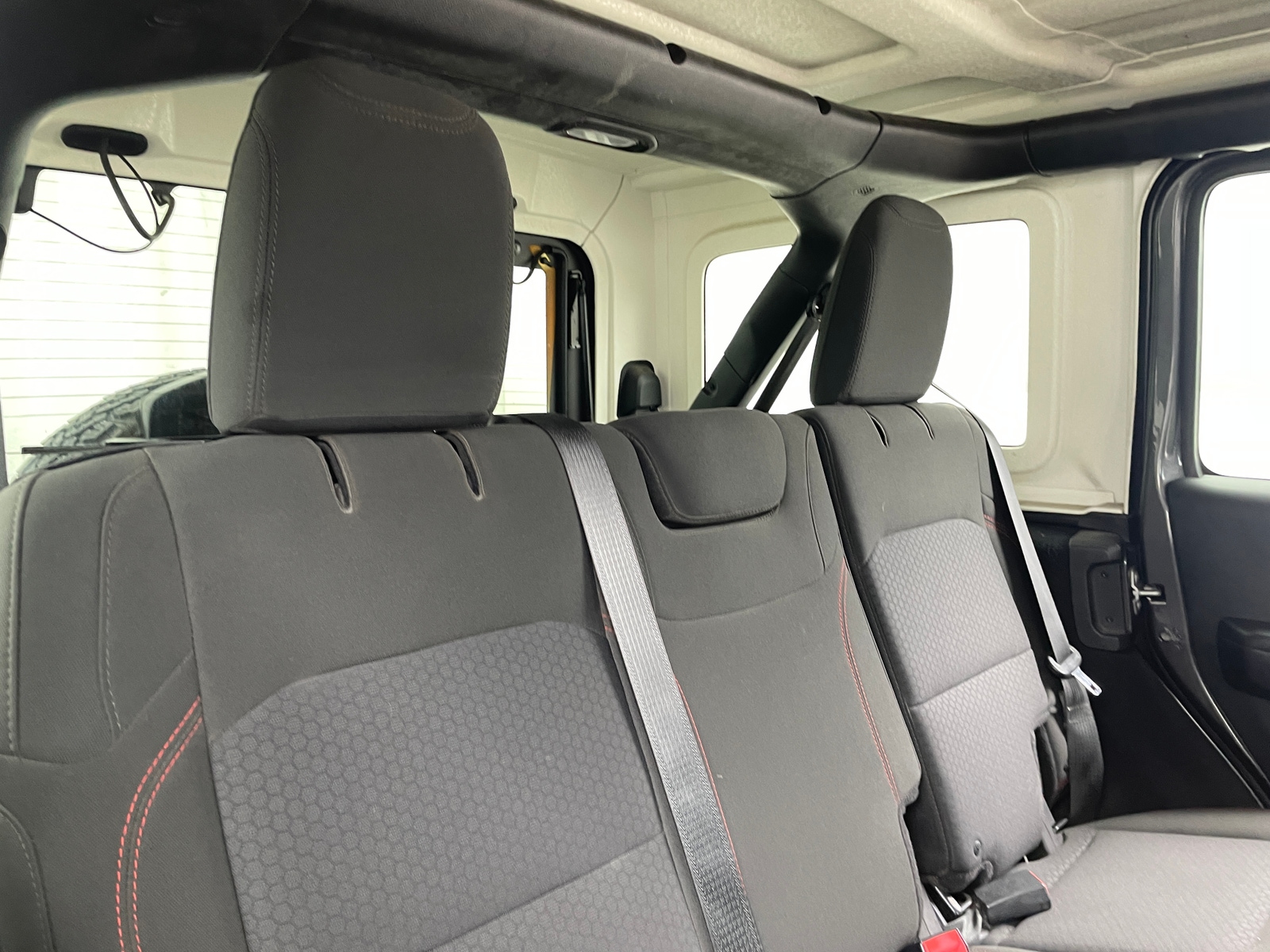 Thumbnail: 2018 Jeep Wrangler - 6
