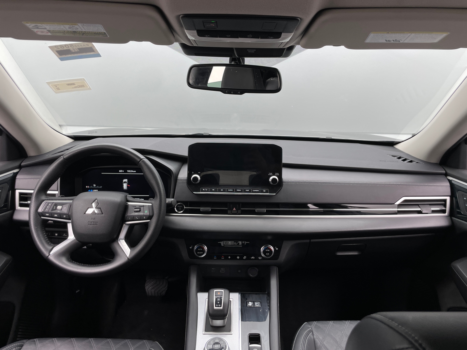 Thumbnail: 2023 Mitsubishi Outlander - 2