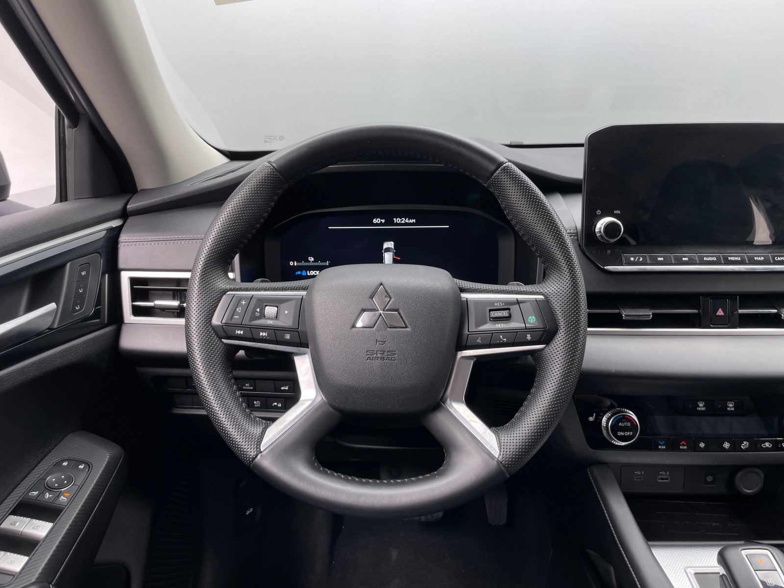 Thumbnail: 2023 Mitsubishi Outlander - 4