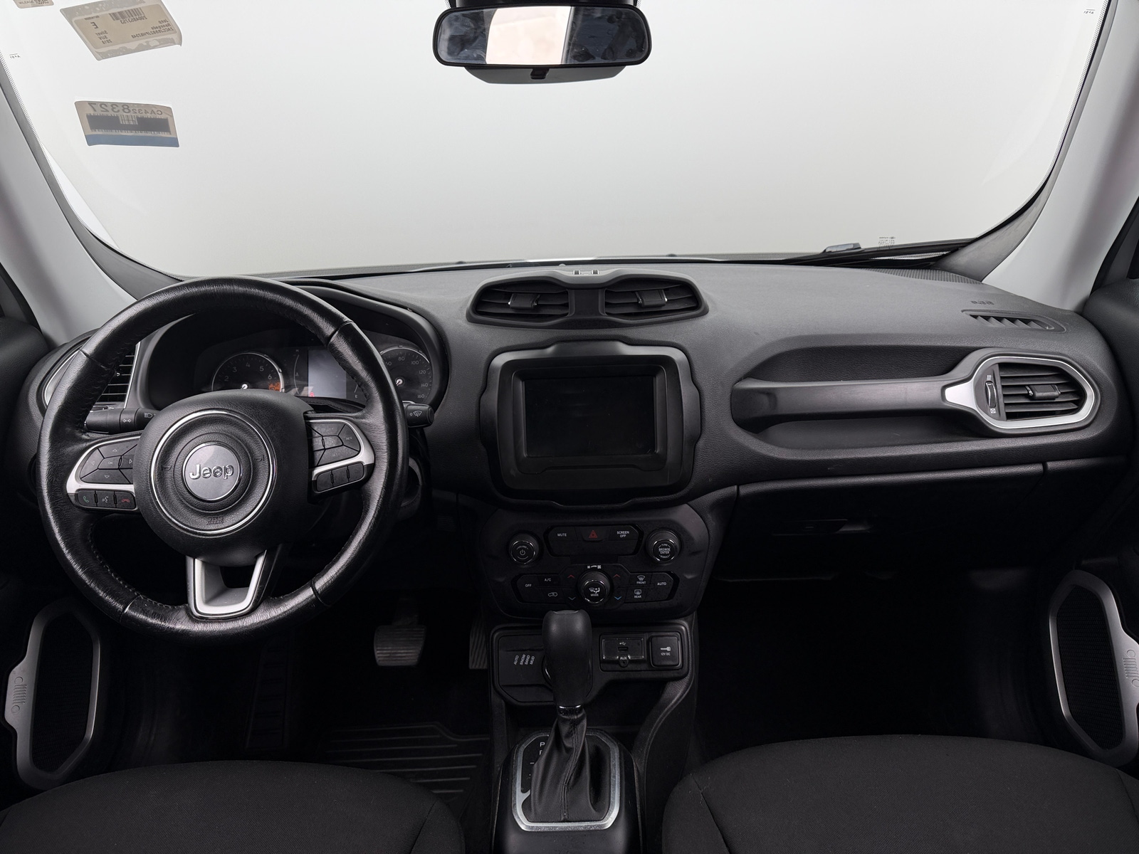 Thumbnail: 2018 Jeep Renegade - 3